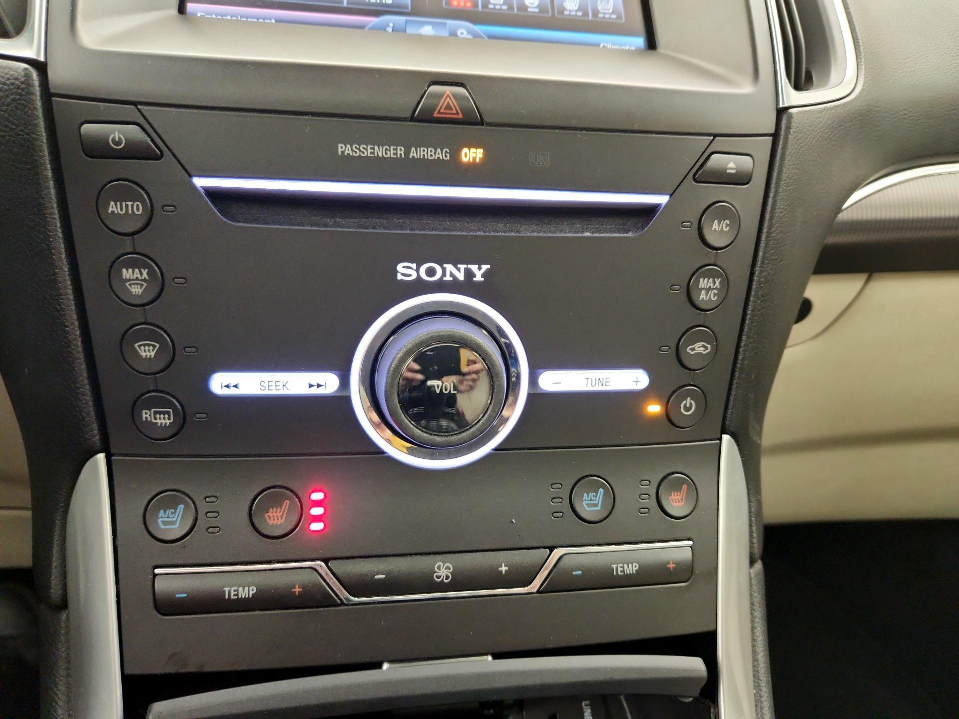 Thumbnail: 2015 Ford Edge - 17