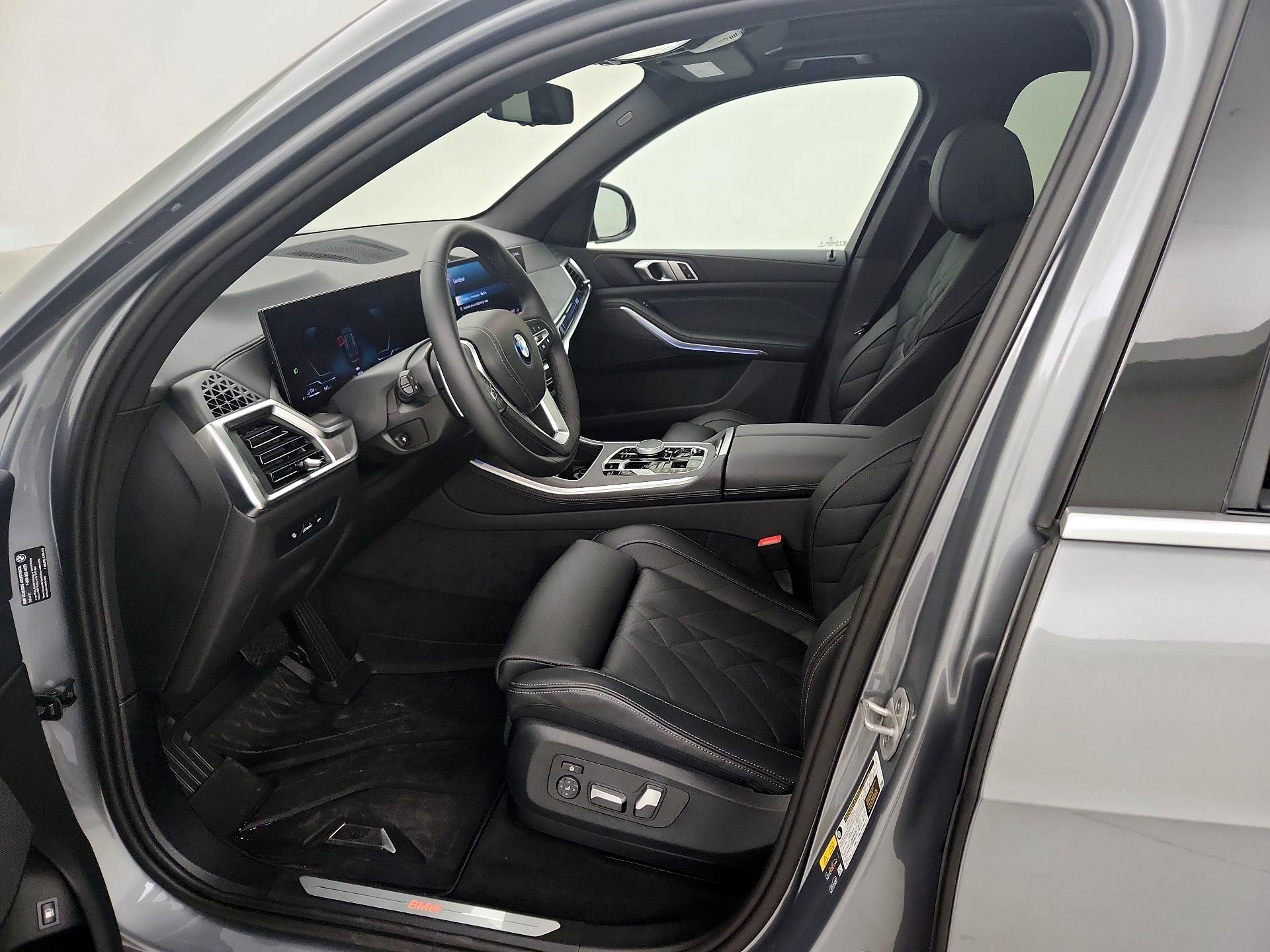 Thumbnail: 2025 BMW X5 - 11