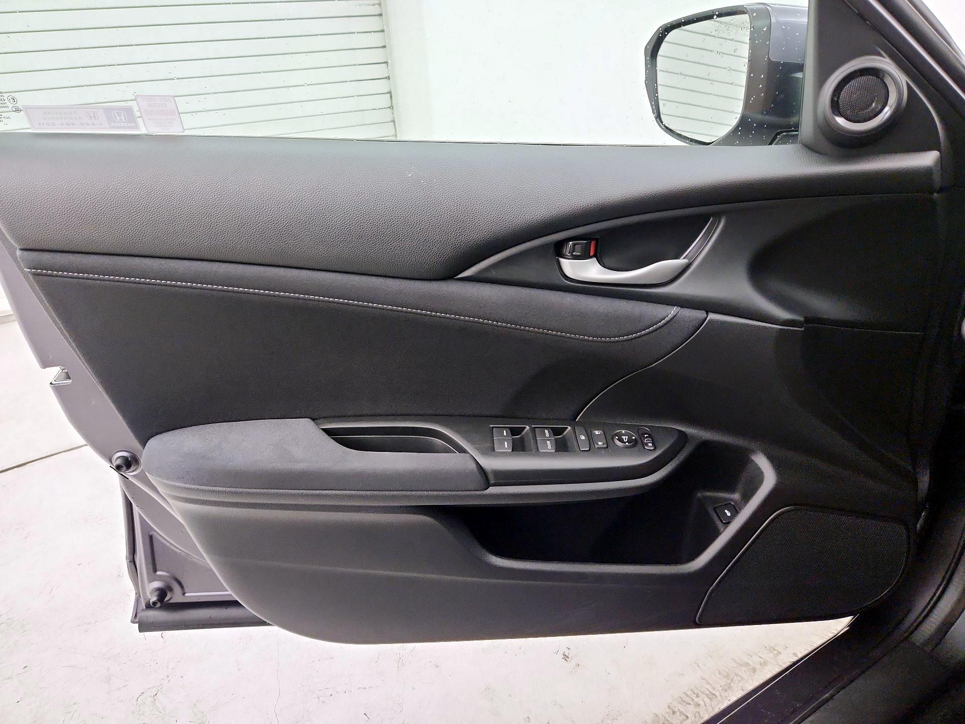 Thumbnail: 2020 Honda Insight - 12