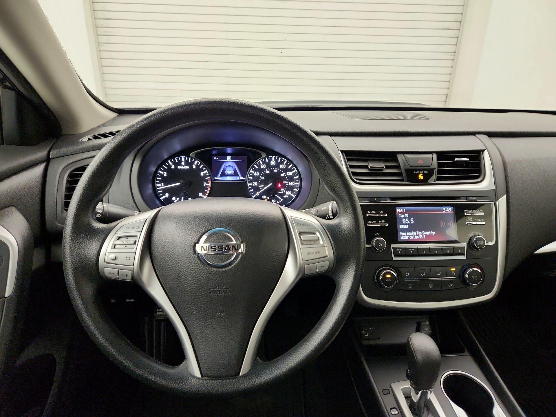 Thumbnail: 2018 Nissan Altima - 10