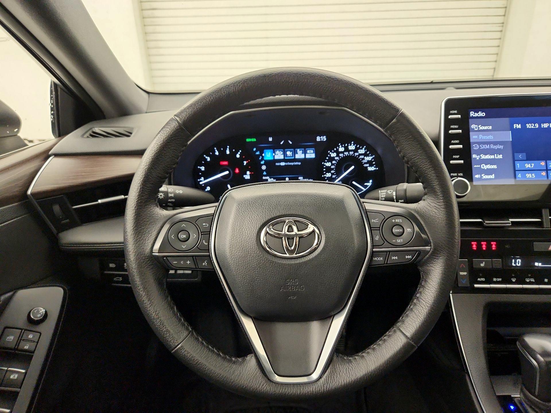 Thumbnail: 2022 Toyota Avalon - 10
