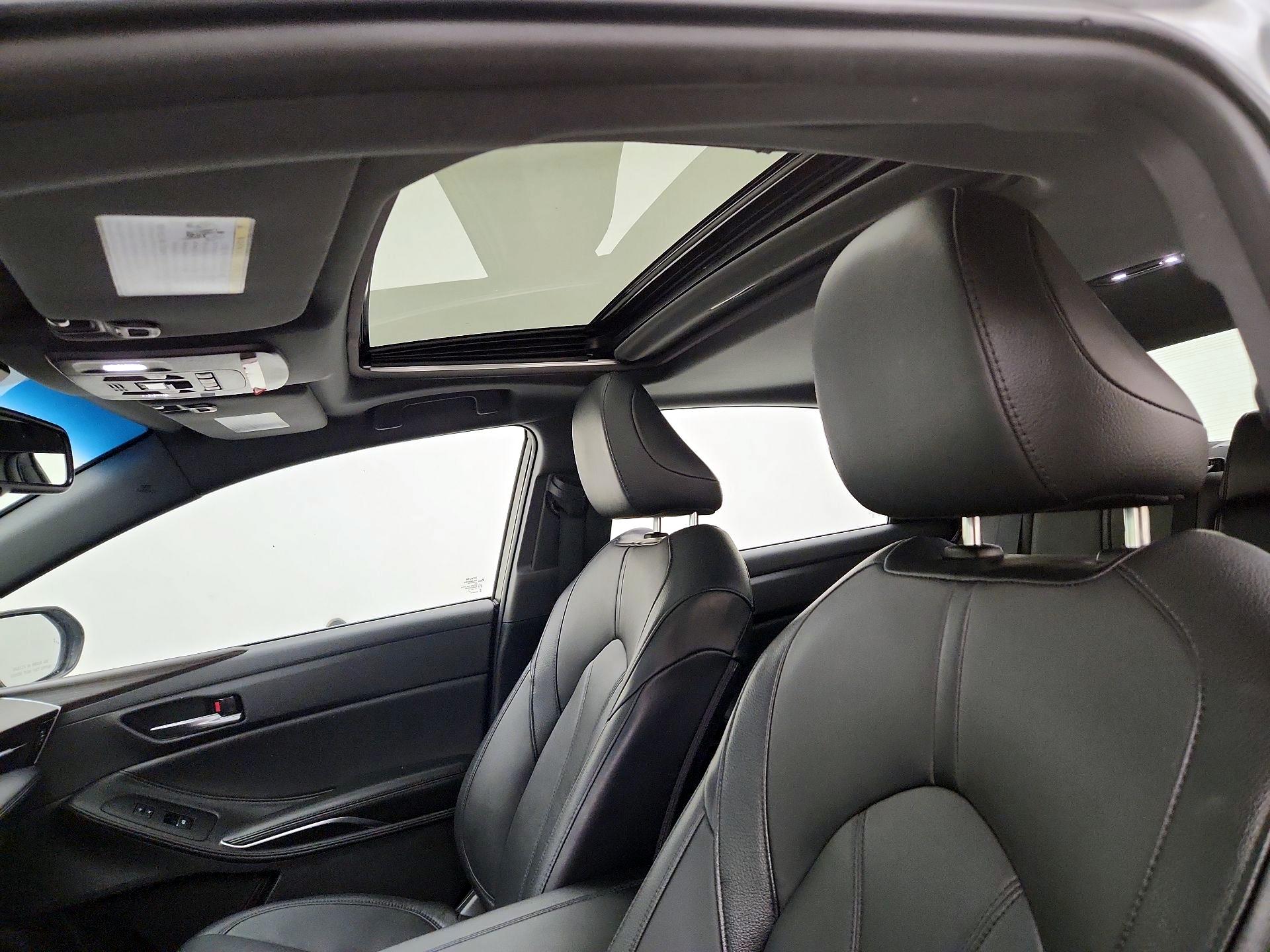 Thumbnail: 2022 Toyota Avalon - 19