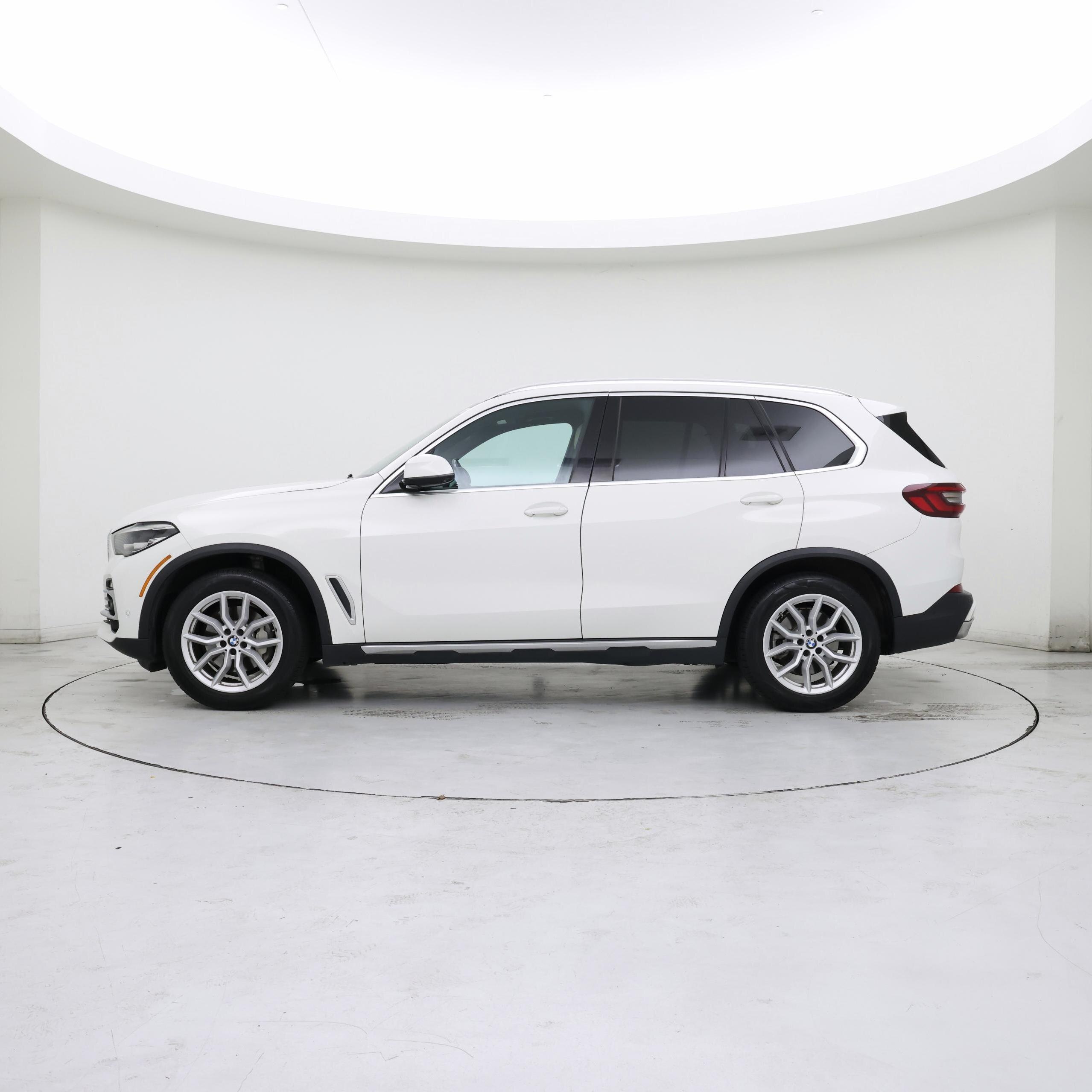 Thumbnail: 2020 BMW X5 - 3