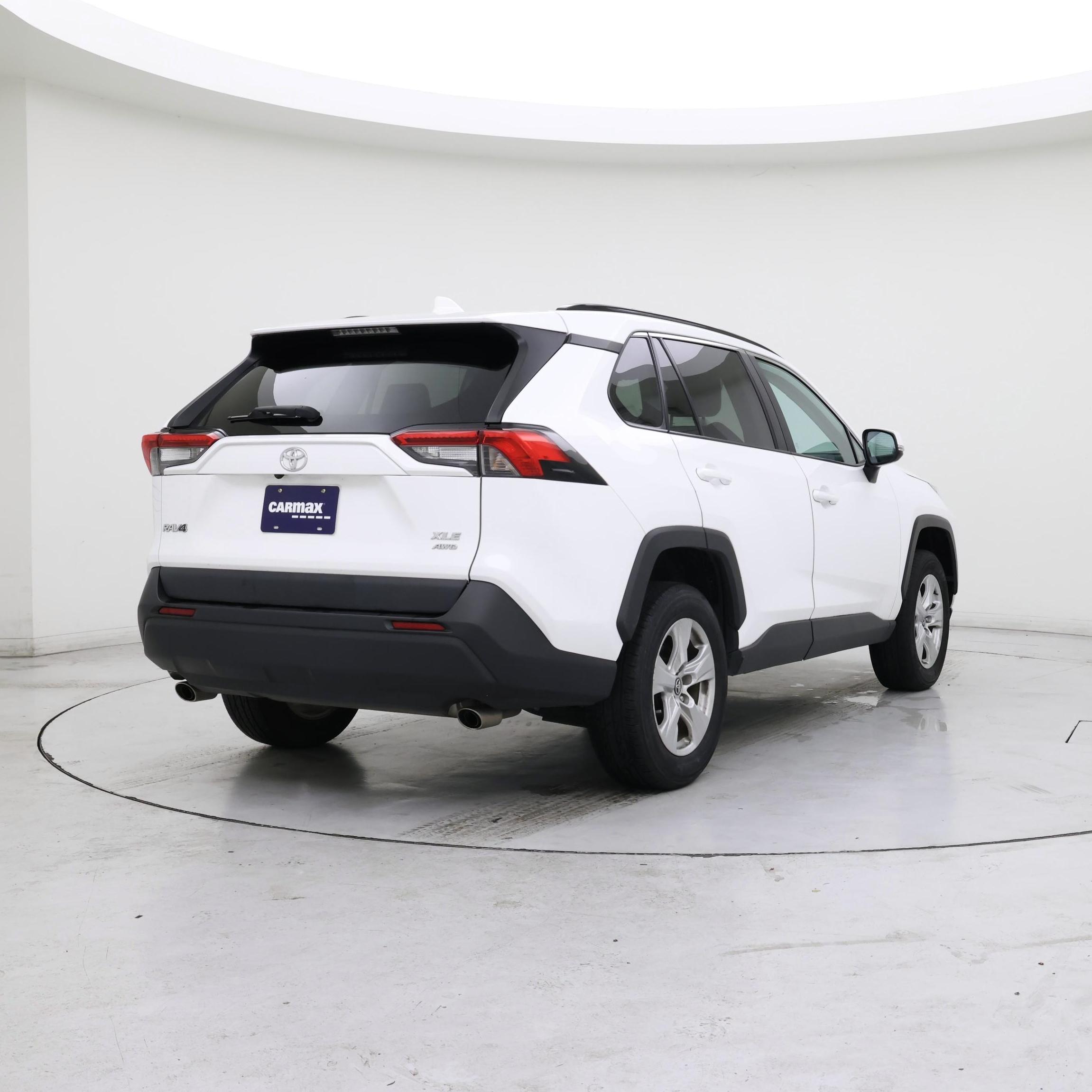 Thumbnail: 2020 Toyota RAV4 - 8