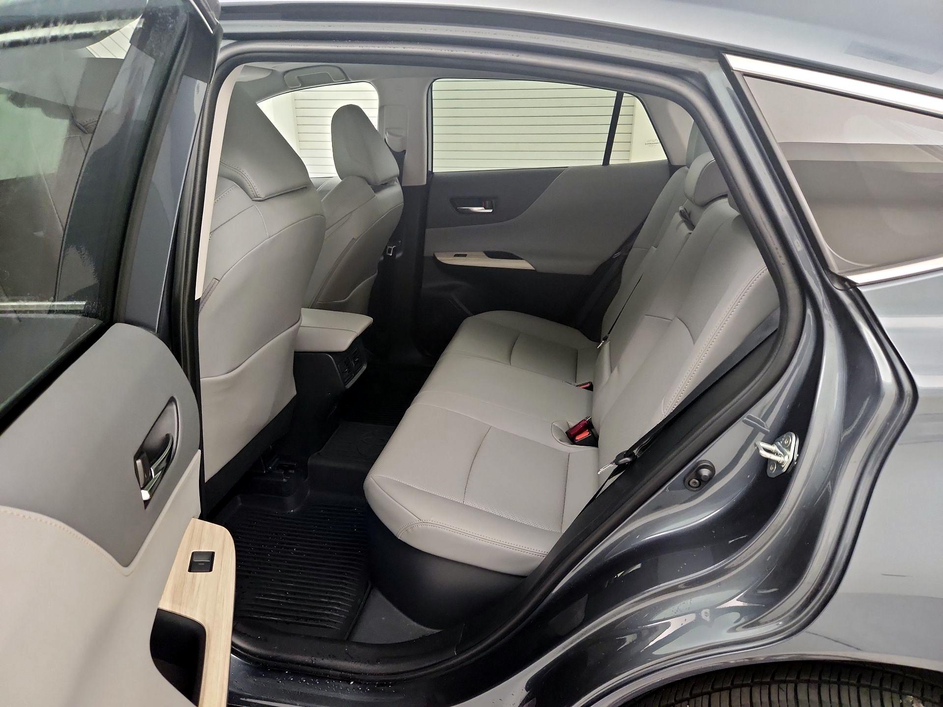 Thumbnail: 2023 Toyota Venza - 20