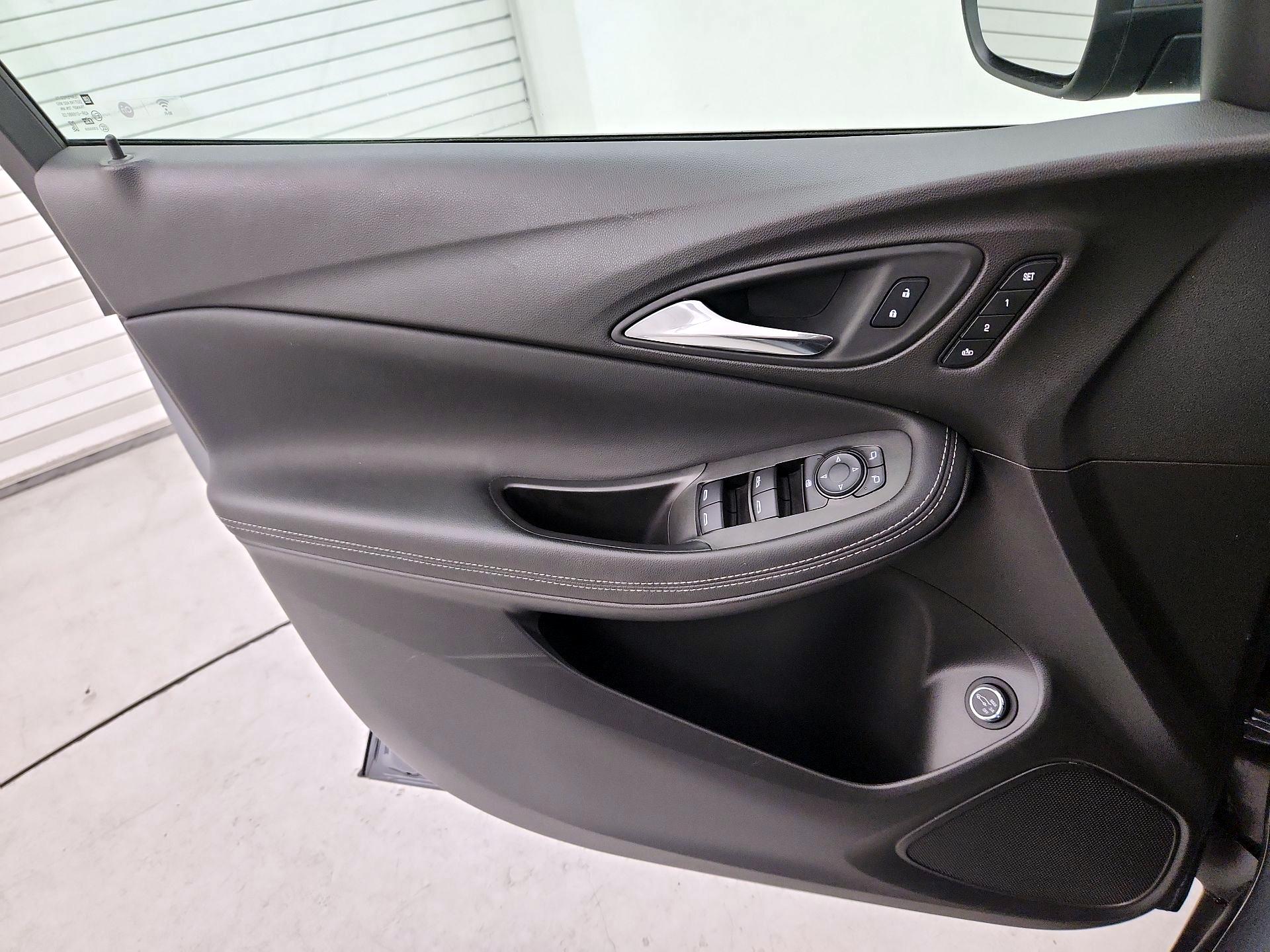 Thumbnail: 2021 Buick Encore GX - 12