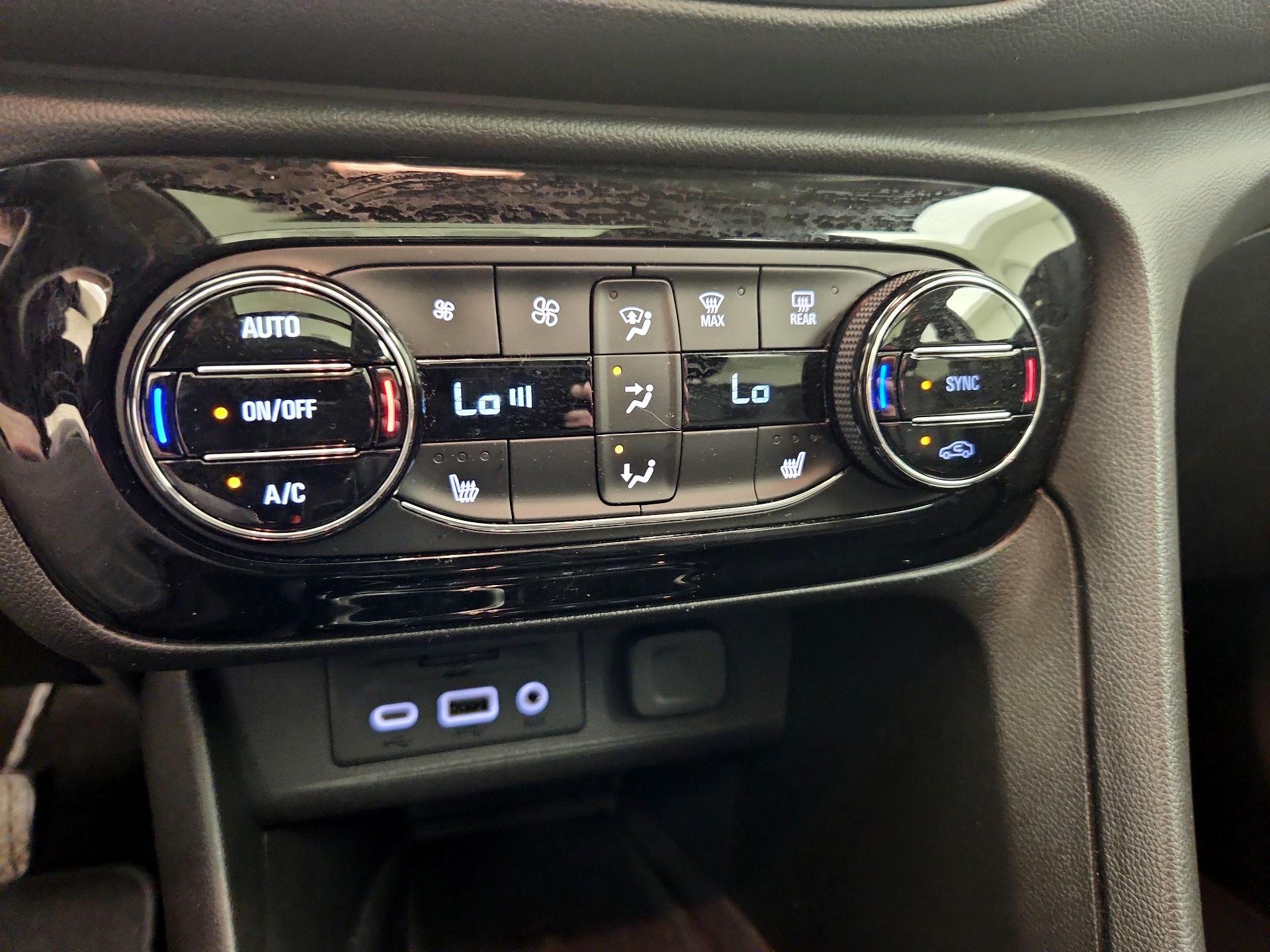 Thumbnail: 2021 Buick Encore GX - 17