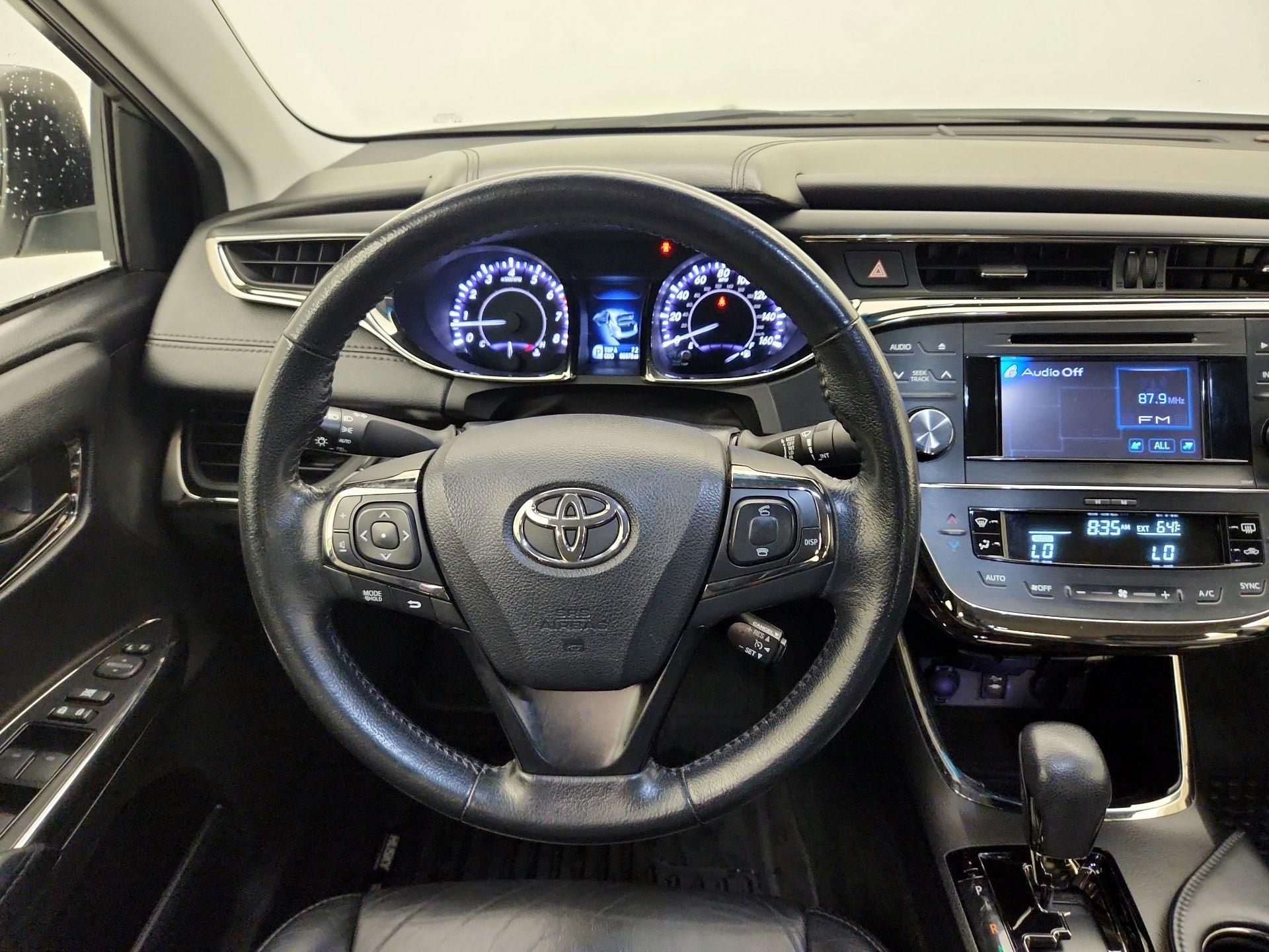 Thumbnail: 2013 Toyota Avalon - 10