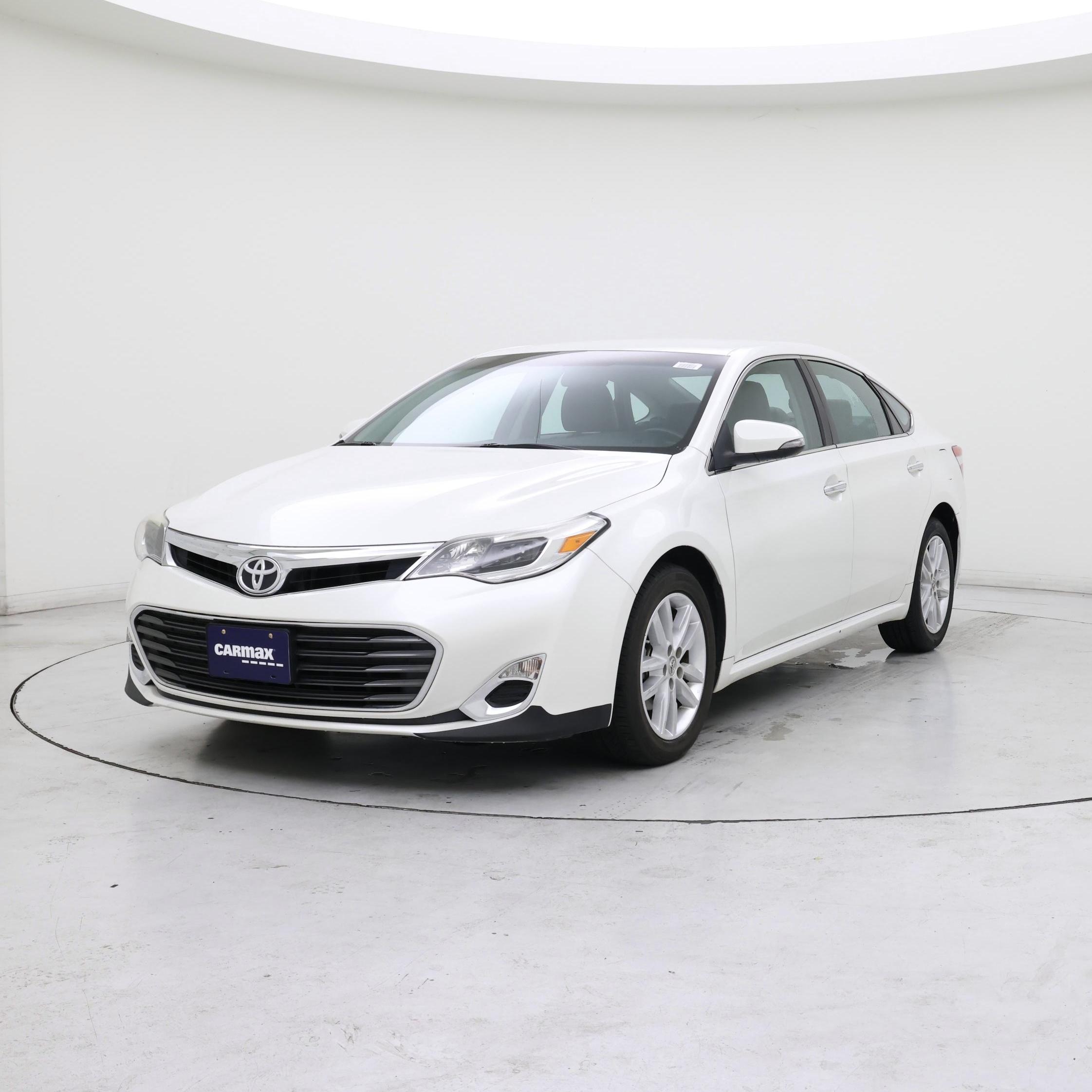 Thumbnail: 2013 Toyota Avalon - 4