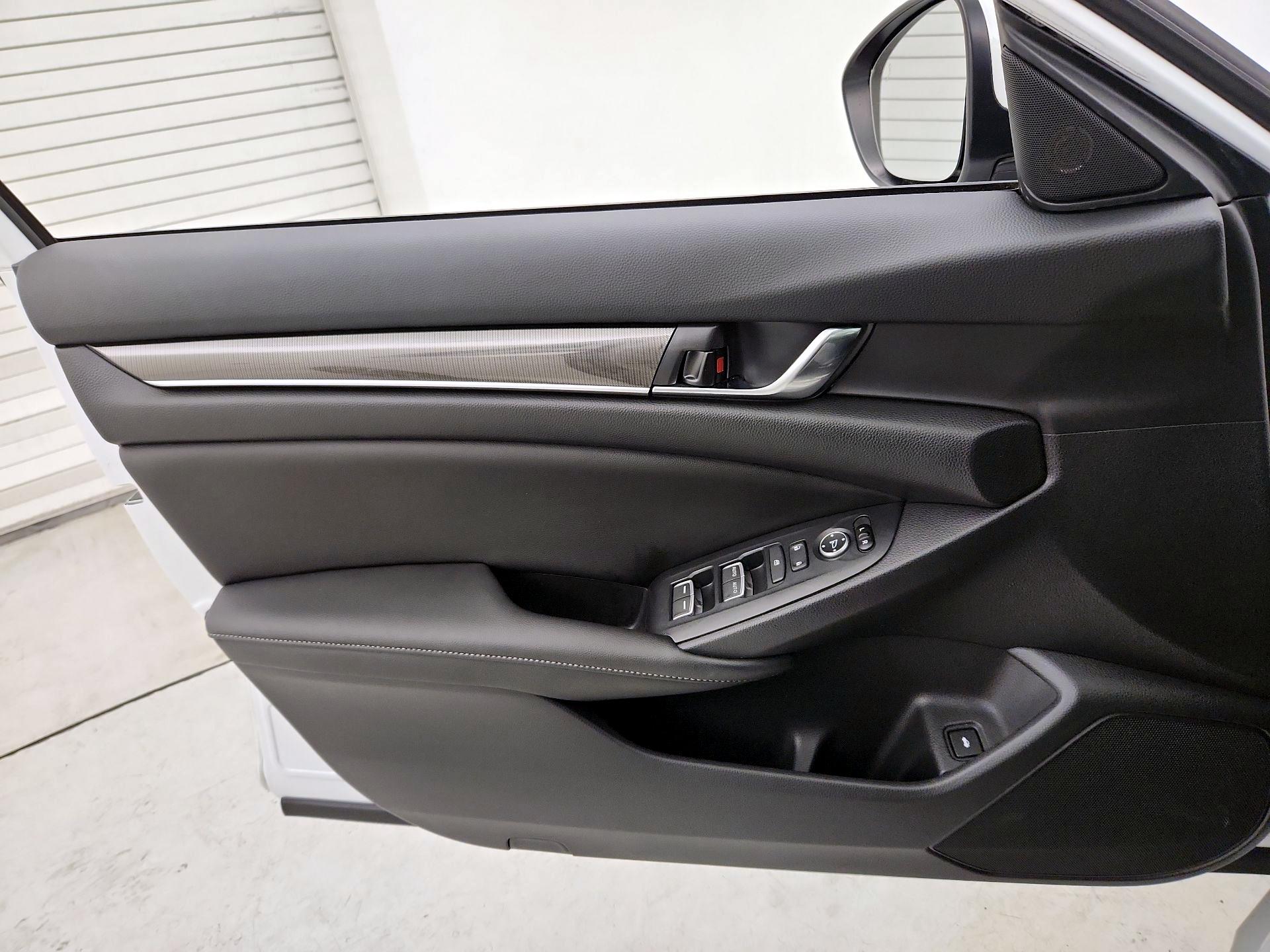 Thumbnail: 2019 Honda Accord - 12