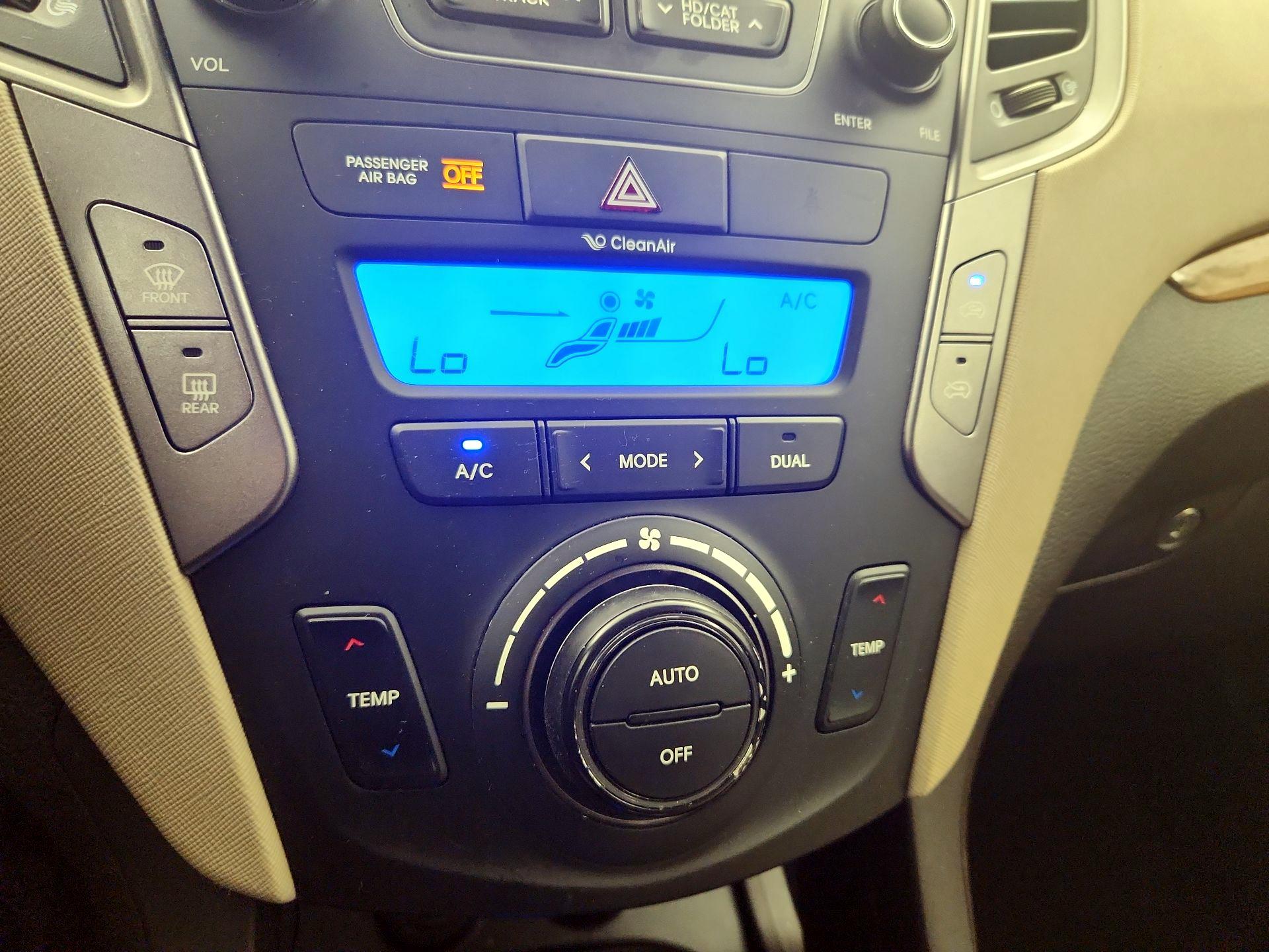 Thumbnail: 2013 Hyundai Santa Fe - 16
