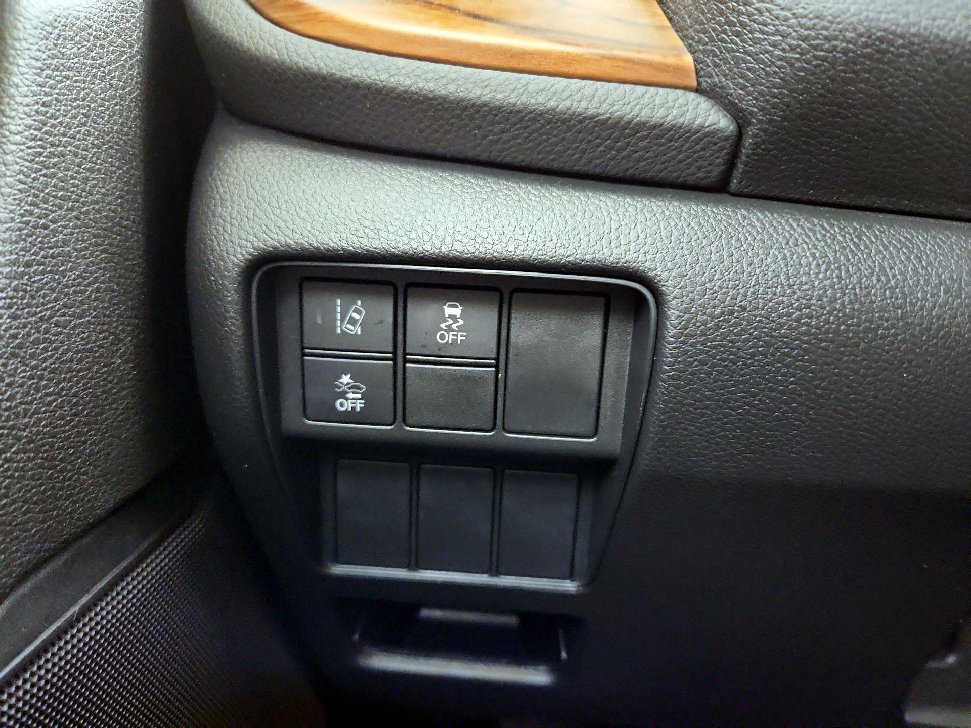 Thumbnail: 2017 Honda CR-V - 13