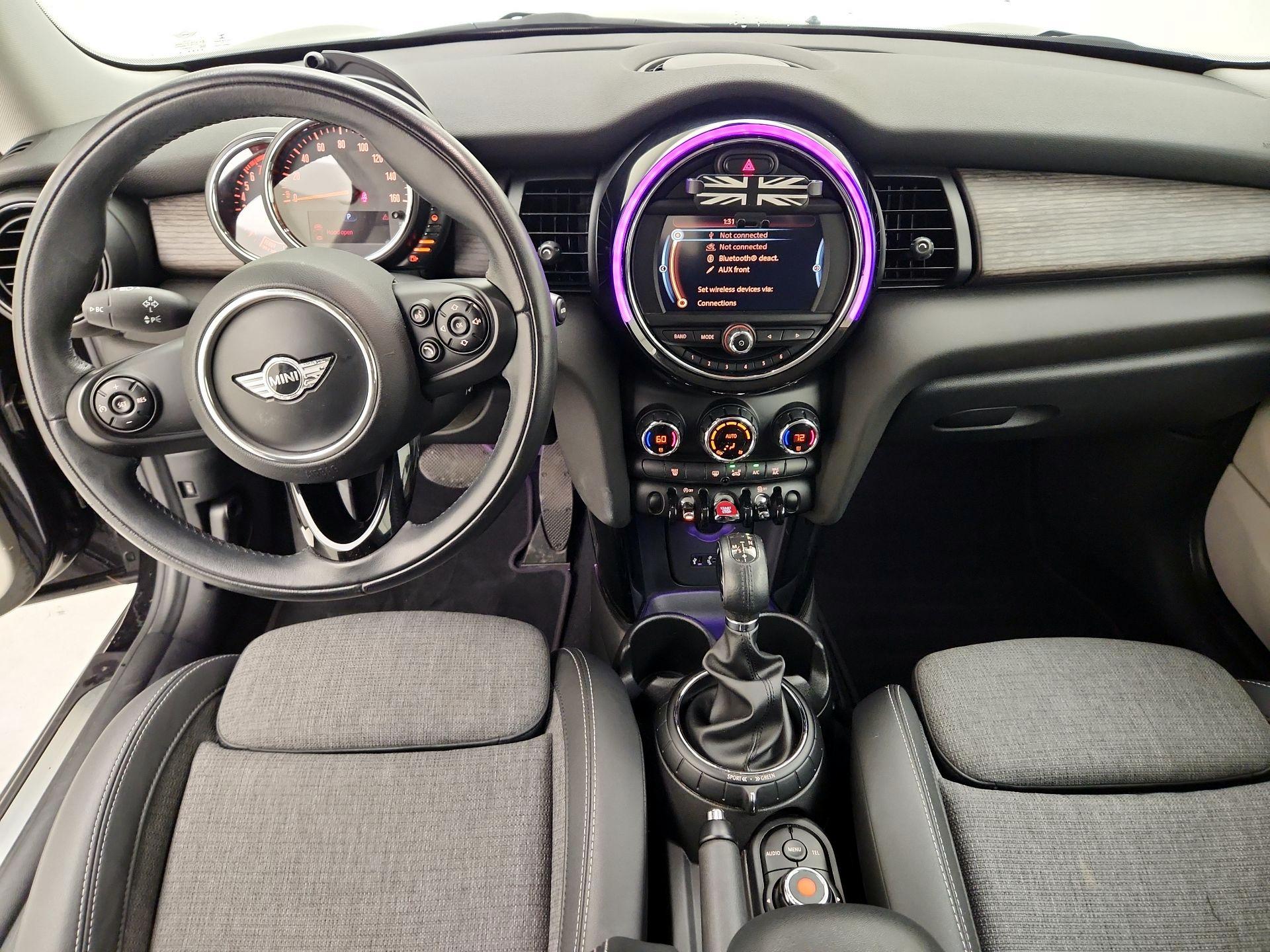 Thumbnail: 2015 MINI Cooper Hardtop - 9