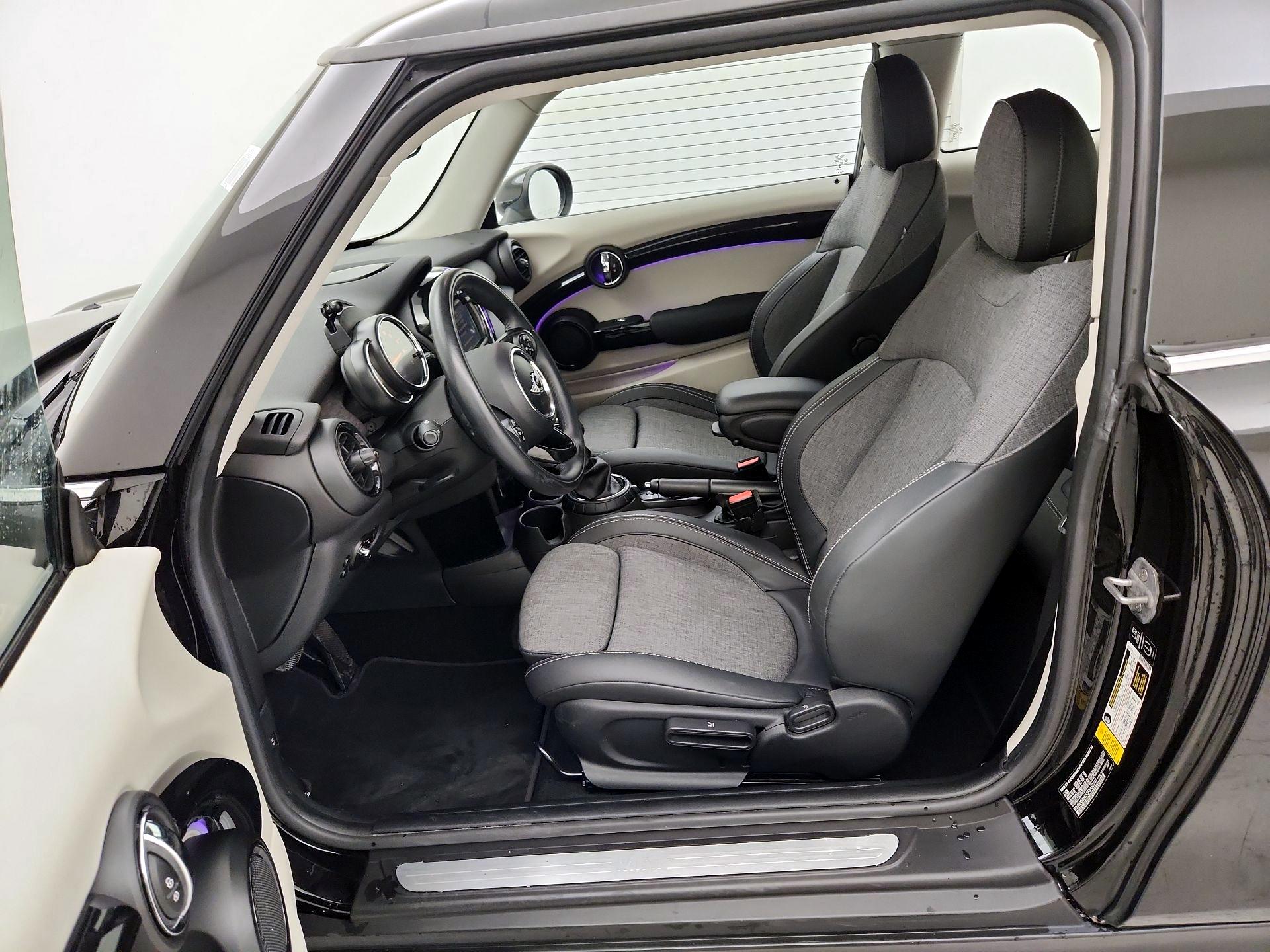 Thumbnail: 2015 MINI Cooper Hardtop - 11
