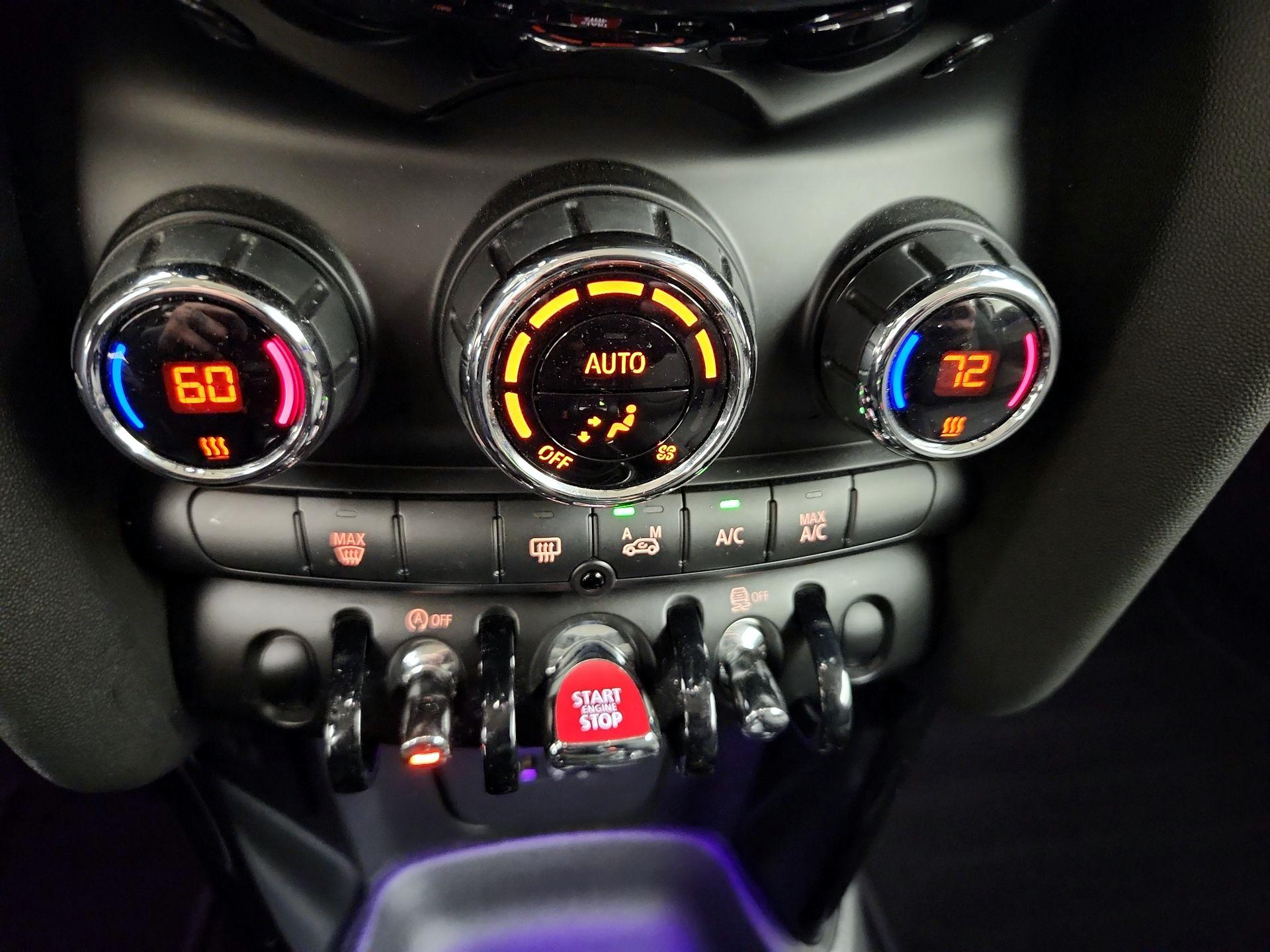Thumbnail: 2015 MINI Cooper Hardtop - 15