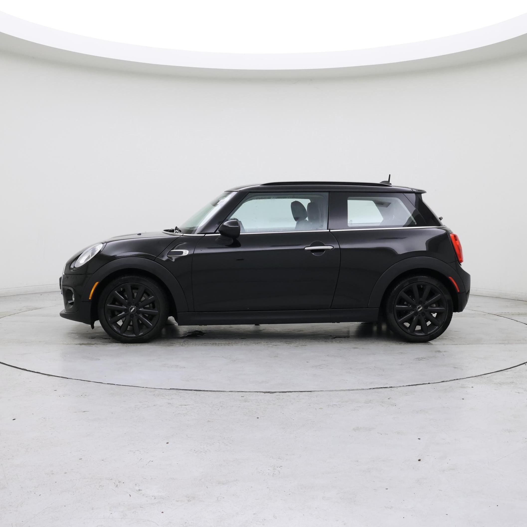 Thumbnail: 2015 MINI Cooper Hardtop - 3
