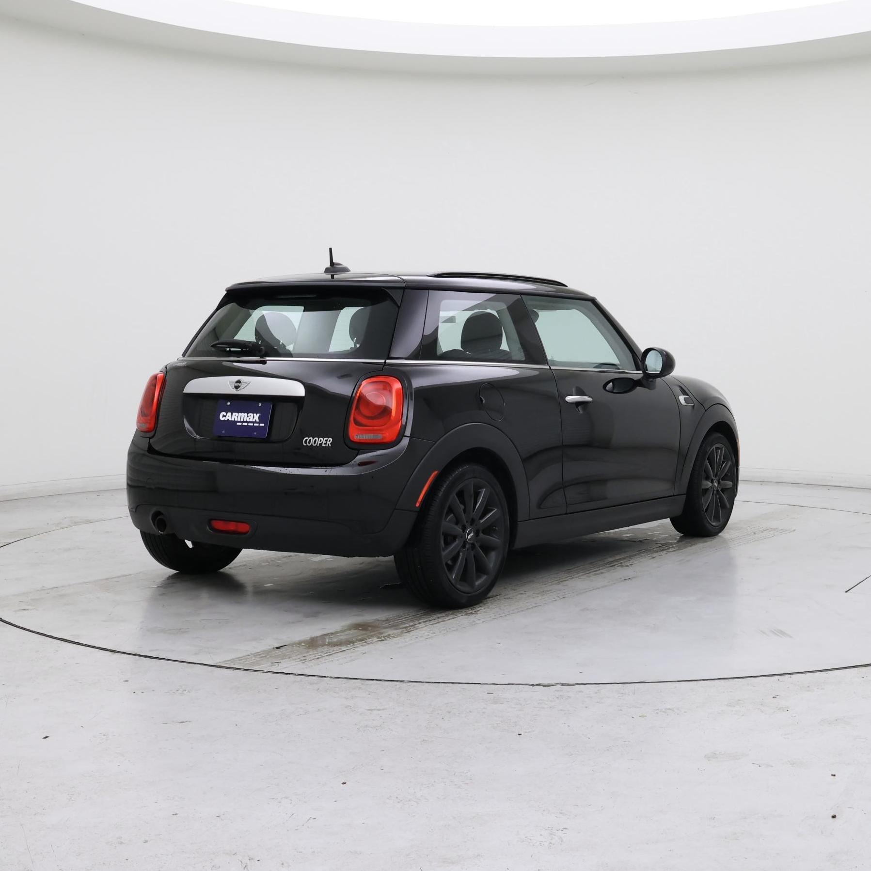 Thumbnail: 2015 MINI Cooper Hardtop - 8