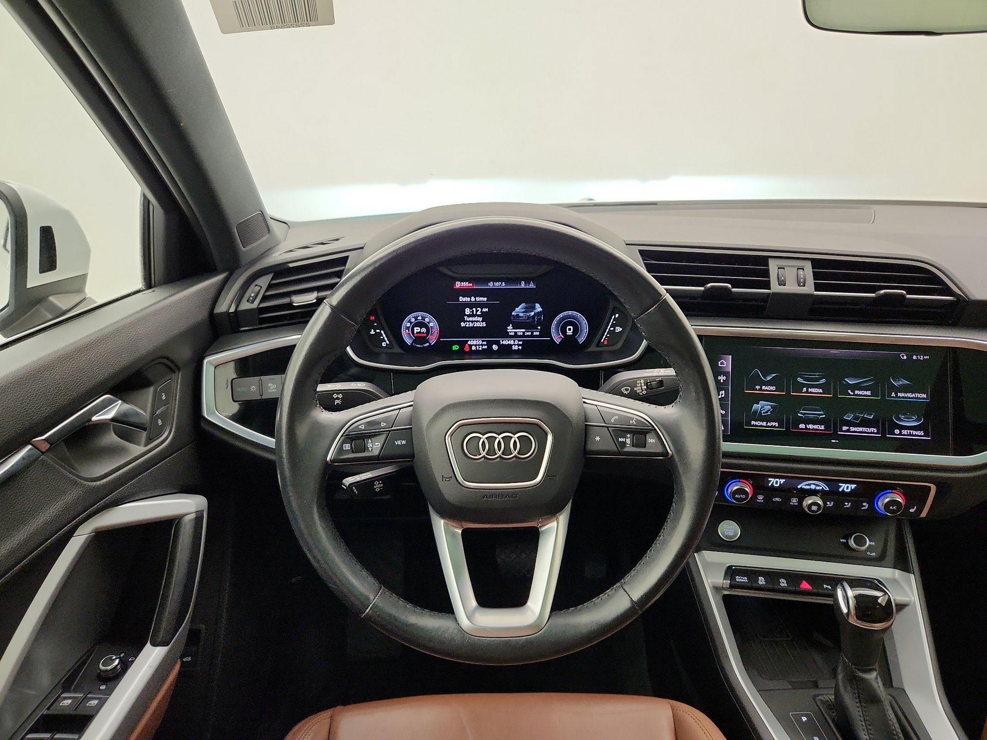 Thumbnail: 2020 Audi Q3 - 10