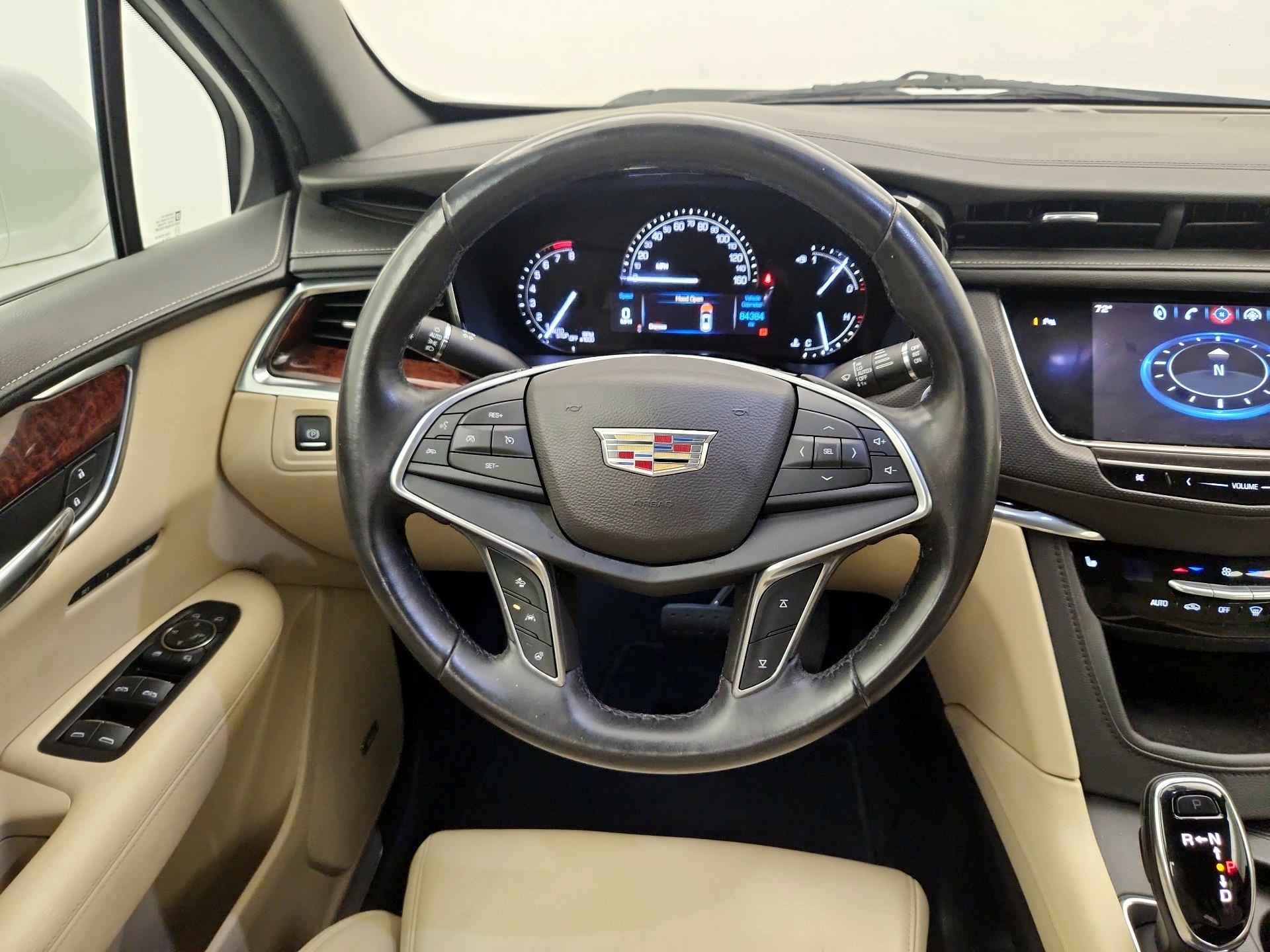 Thumbnail: 2017 Cadillac XT5 - 10