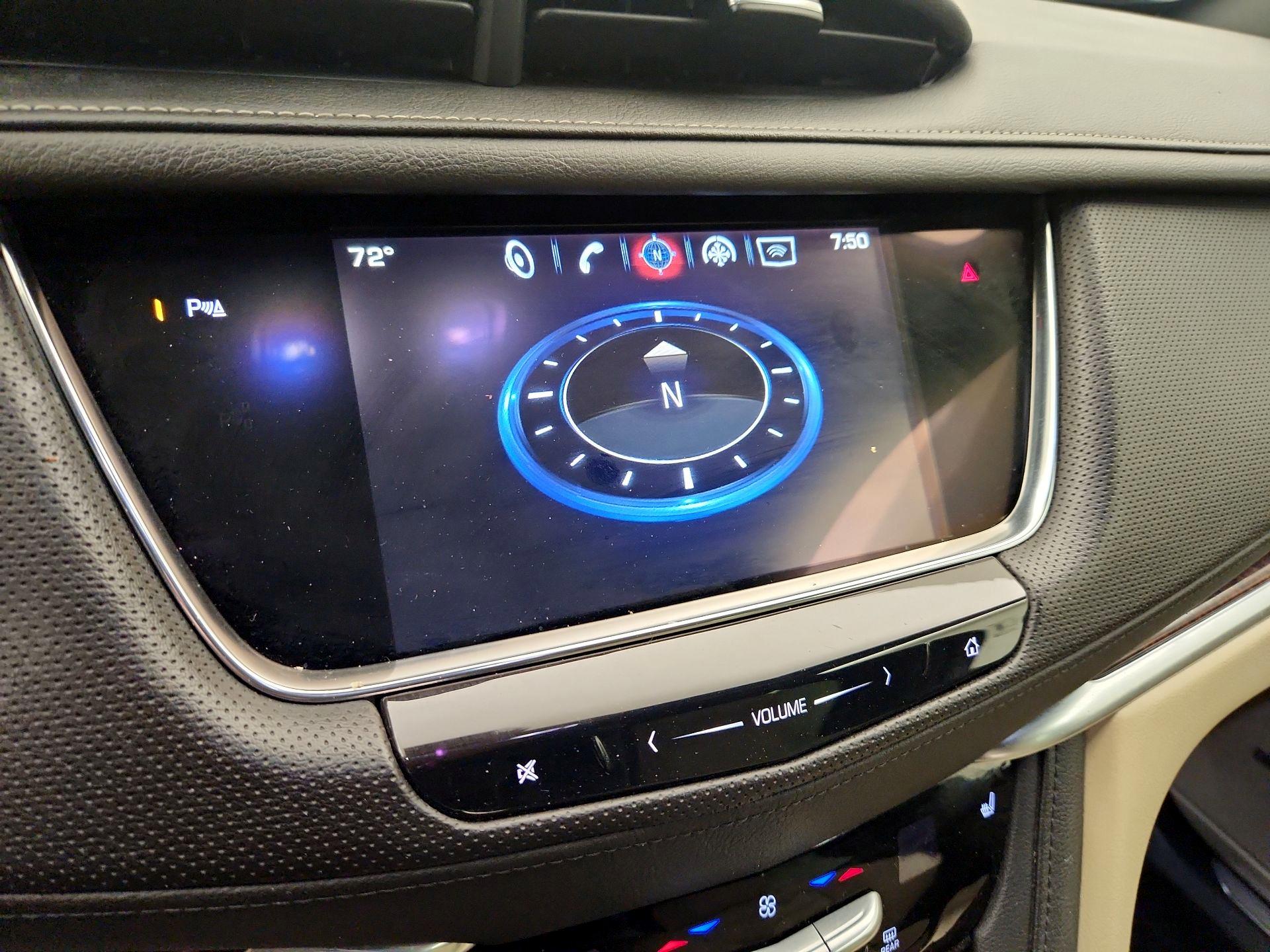 Thumbnail: 2017 Cadillac XT5 - 14