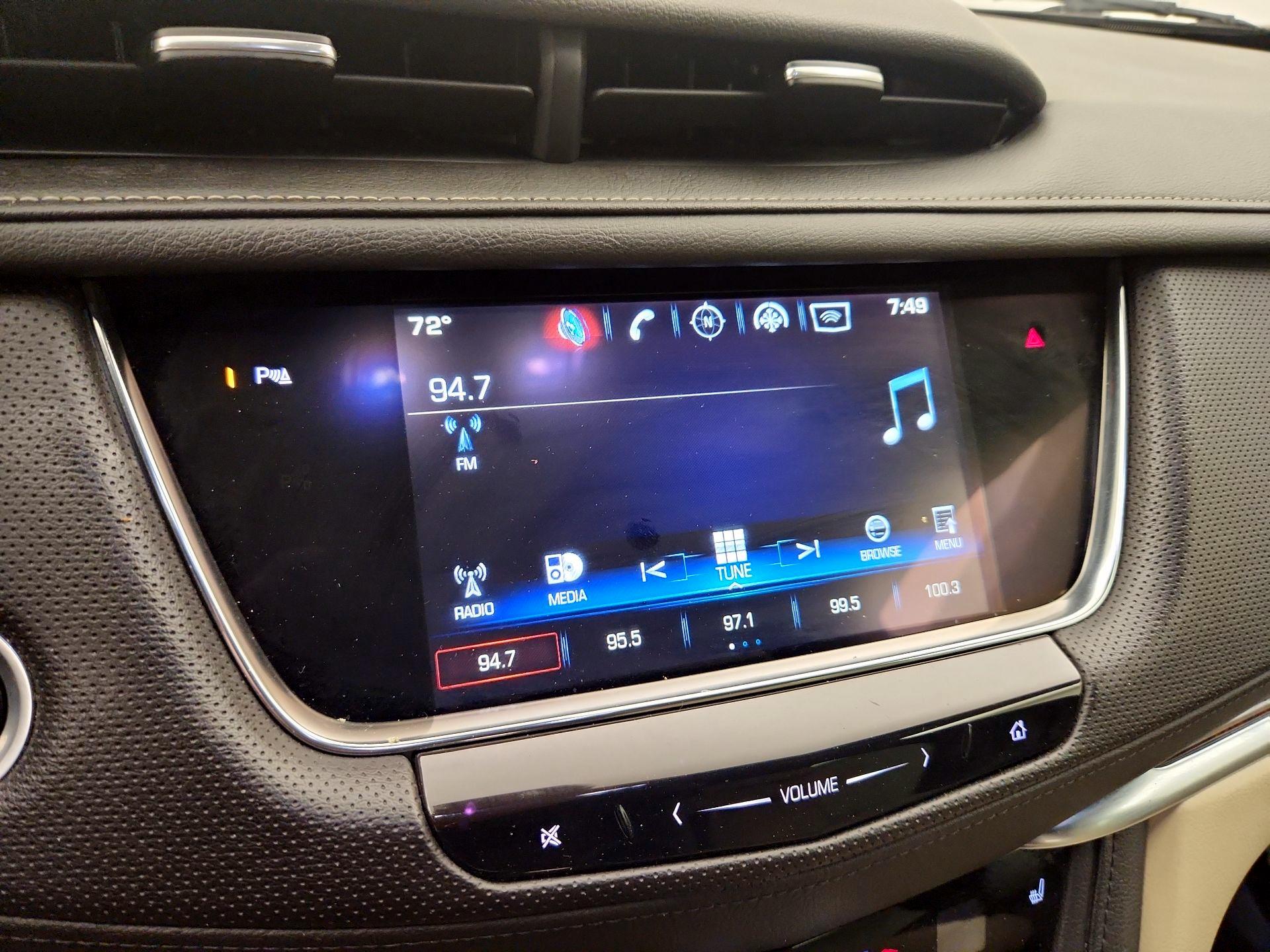 Thumbnail: 2017 Cadillac XT5 - 16