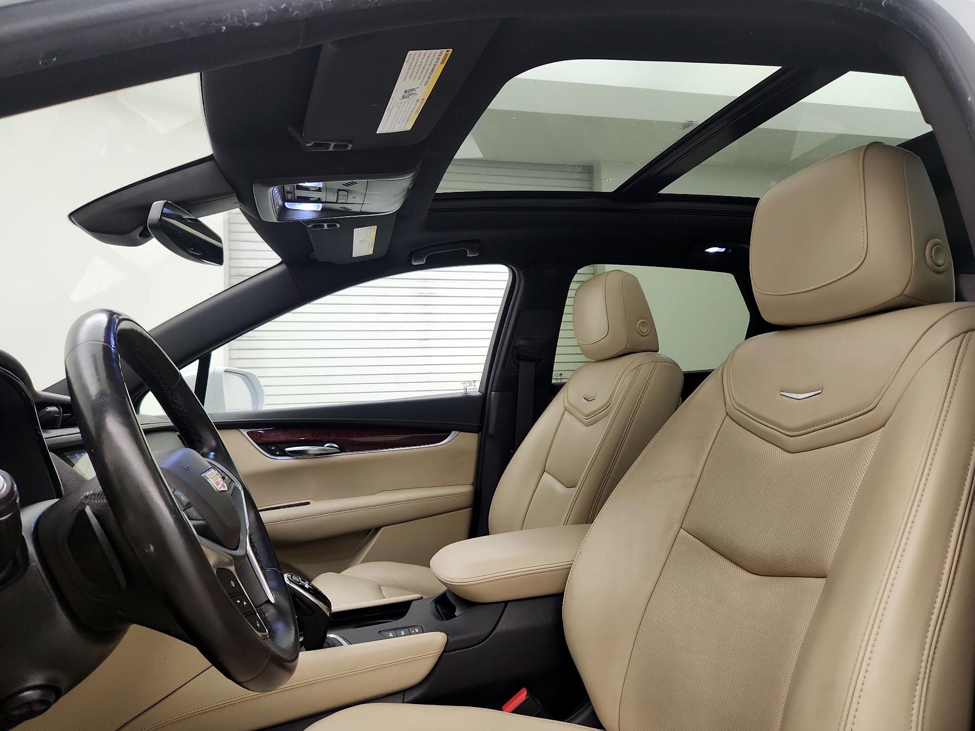 Thumbnail: 2017 Cadillac XT5 - 20
