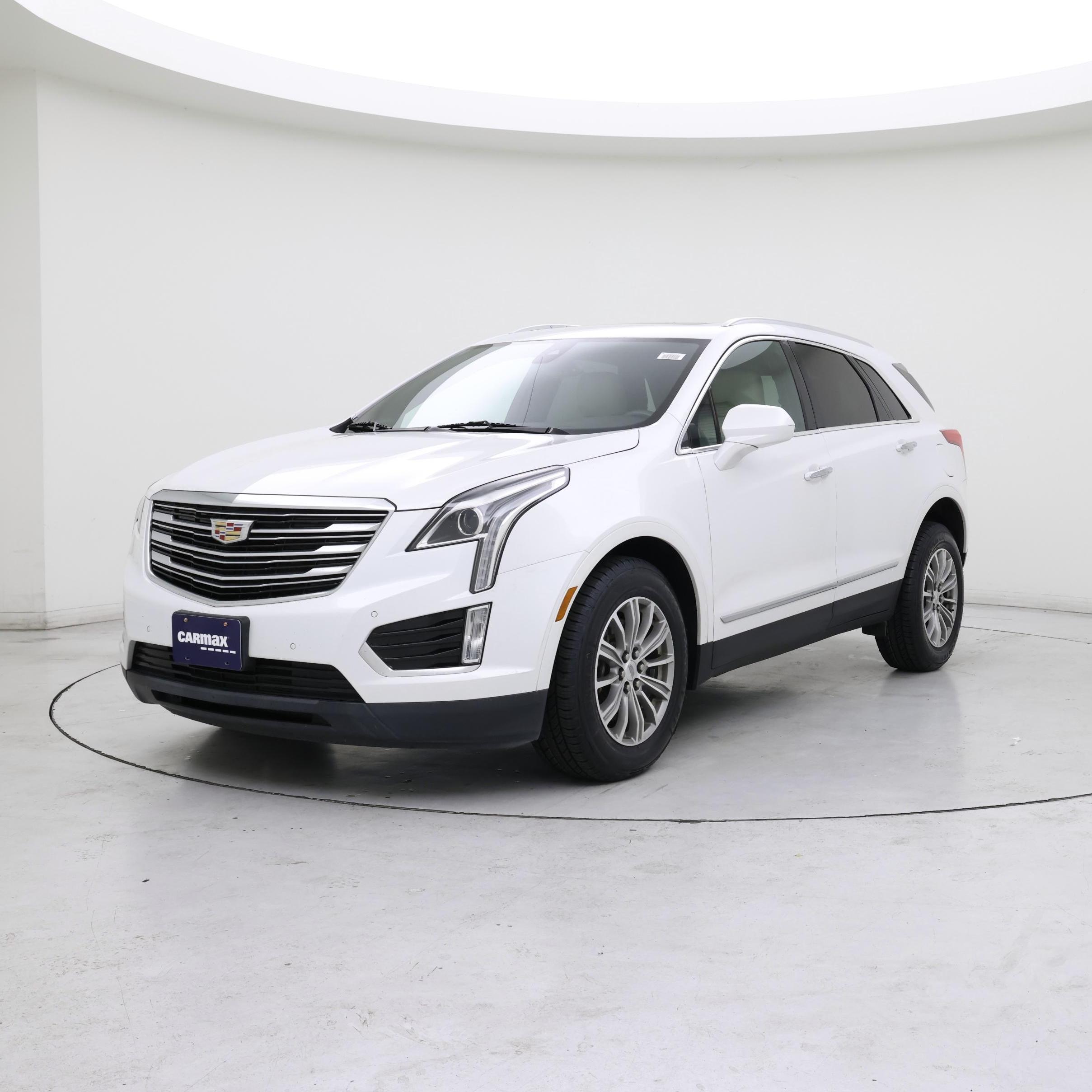 Thumbnail: 2017 Cadillac XT5 - 4