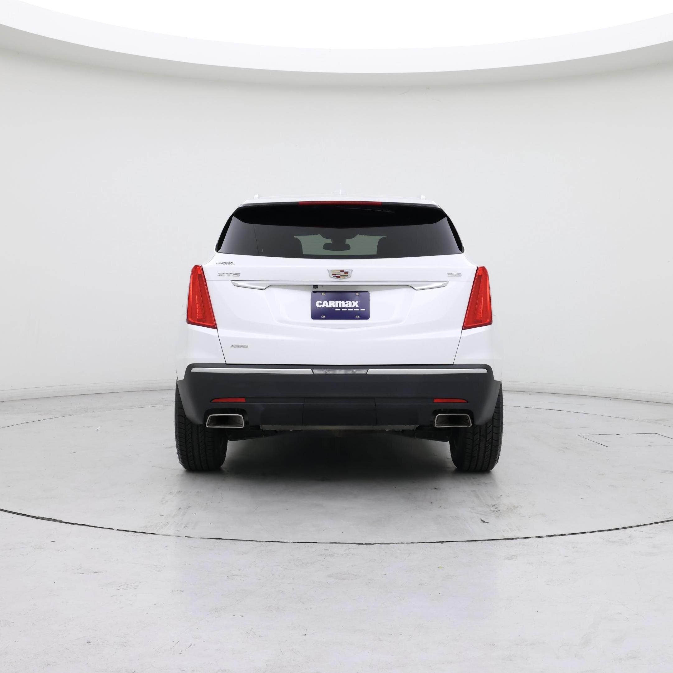 Thumbnail: 2017 Cadillac XT5 - 6