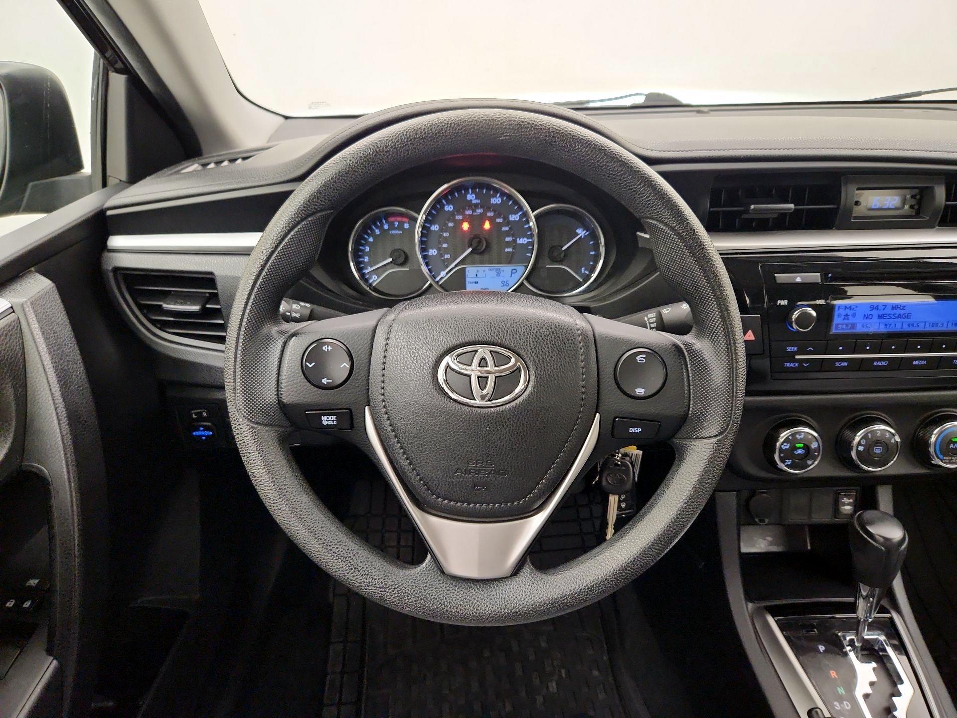 Thumbnail: 2015 Toyota Corolla - 10