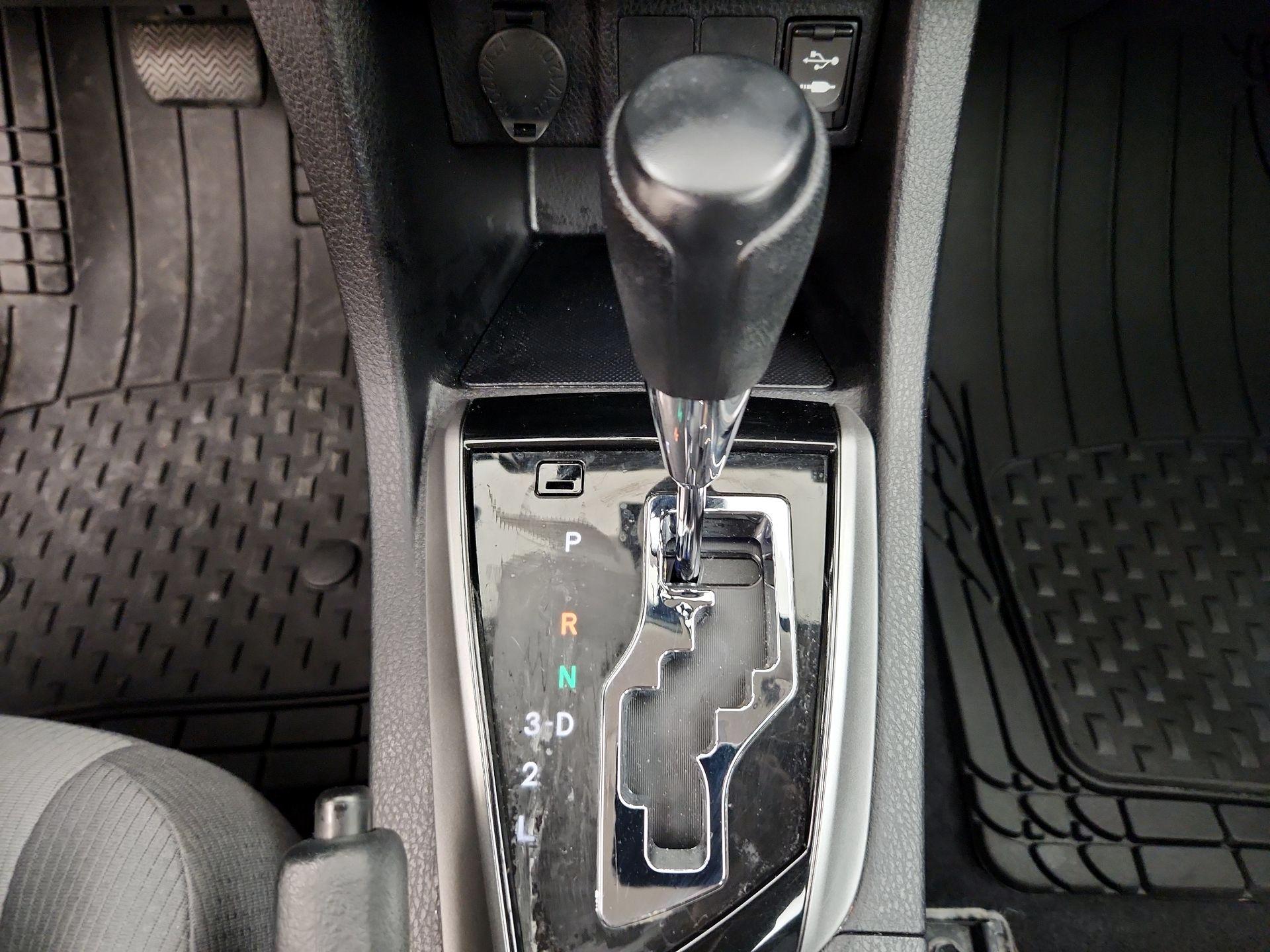 Thumbnail: 2015 Toyota Corolla - 16