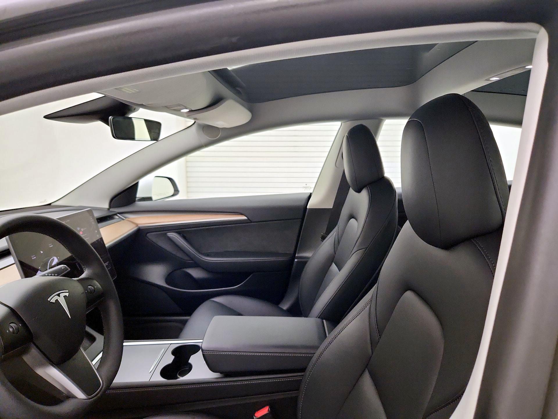 Thumbnail: 2023 Tesla Model 3 - 18