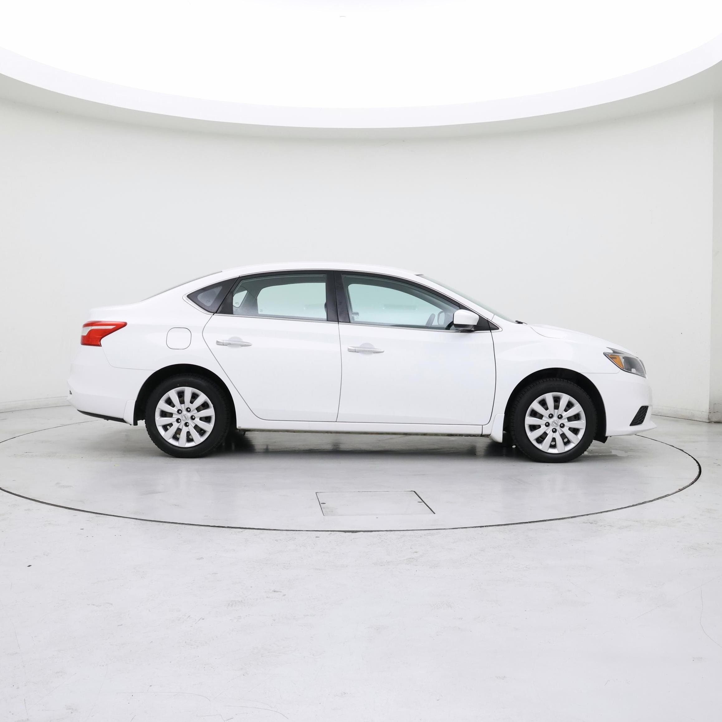 Thumbnail: 2018 Nissan Sentra - 7