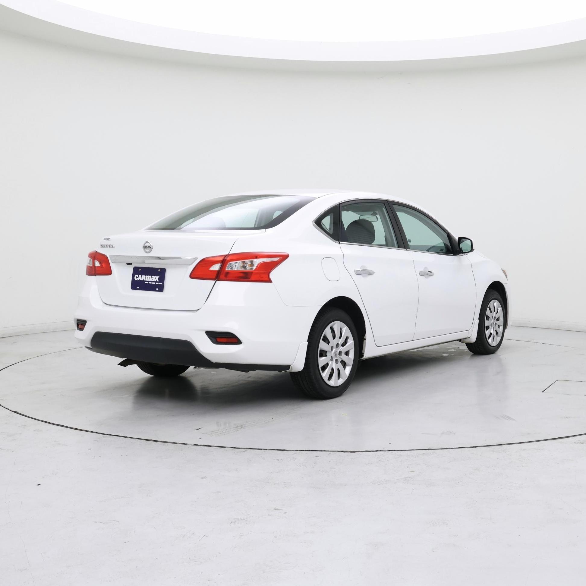 Thumbnail: 2018 Nissan Sentra - 8