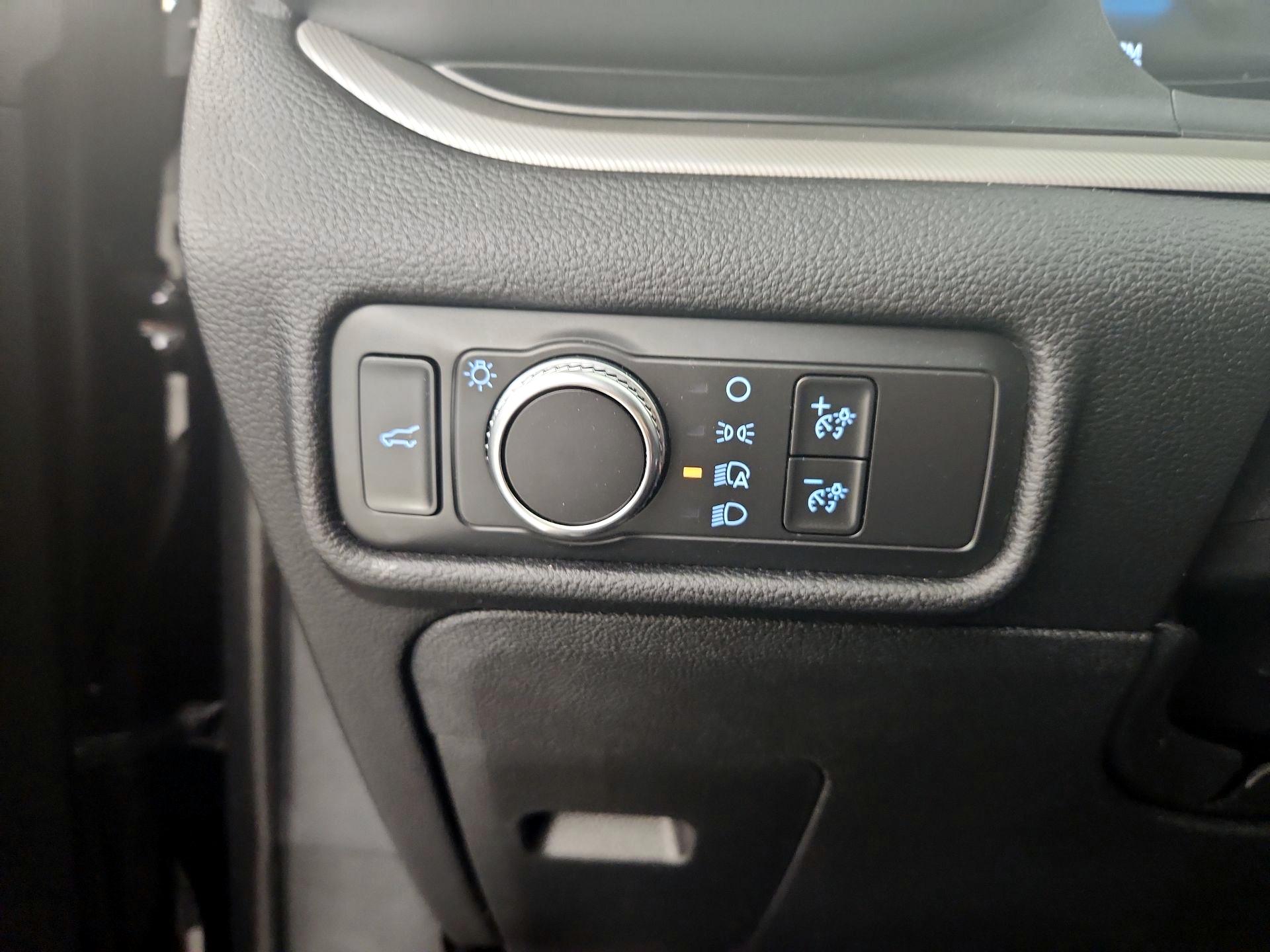 Thumbnail: 2020 Ford Explorer - 13