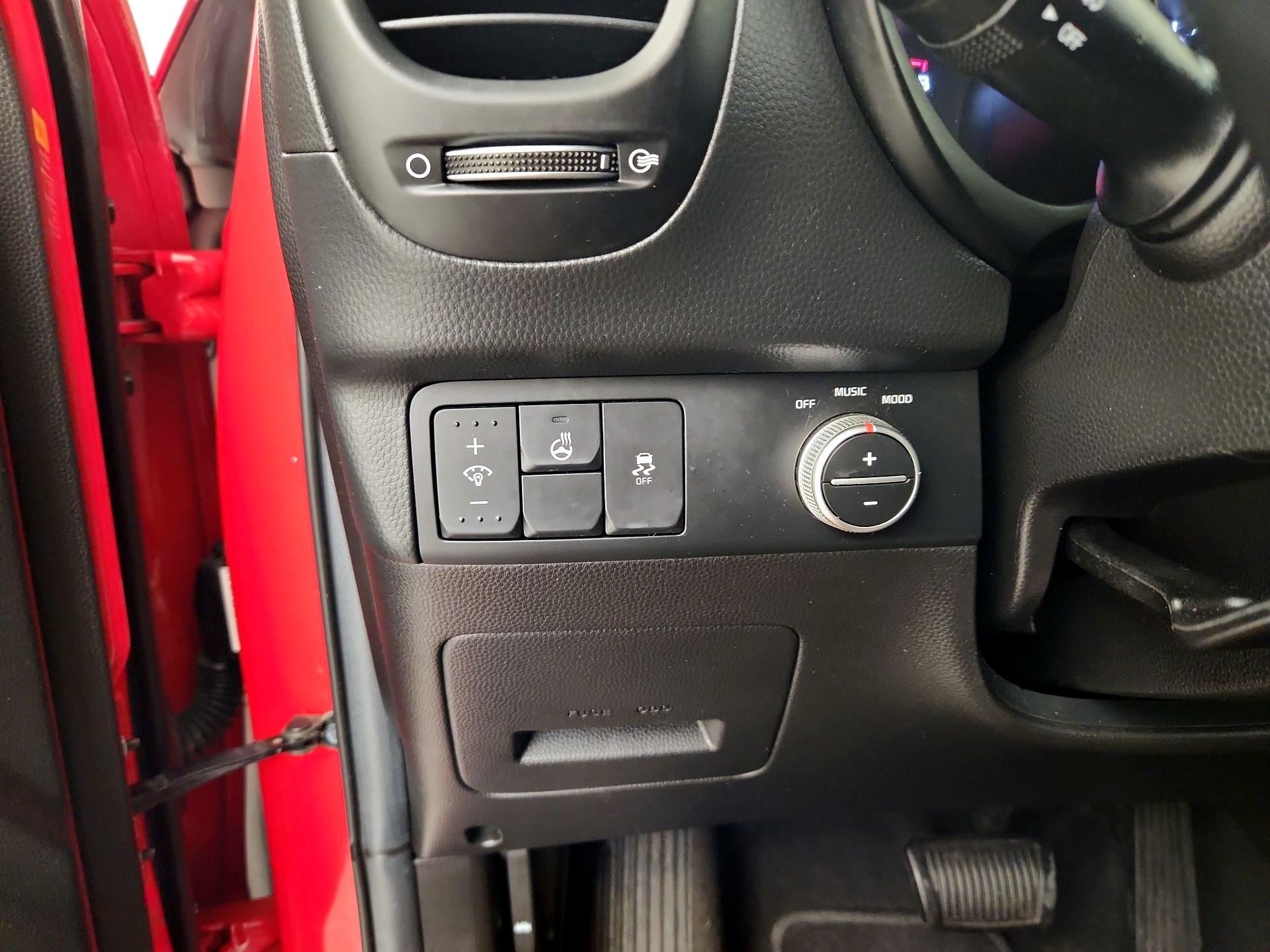 Thumbnail: 2015 Kia Soul - 13