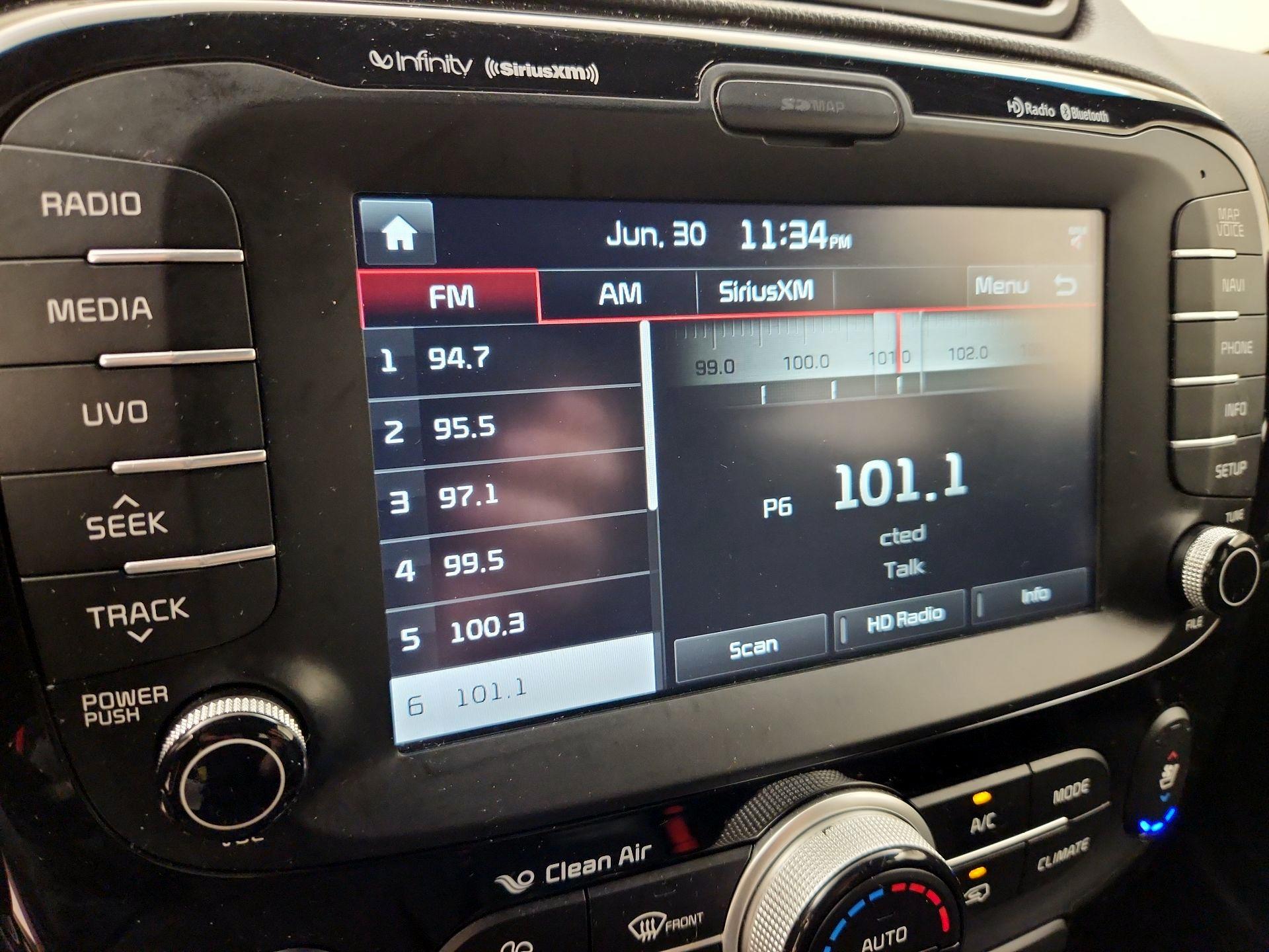 Thumbnail: 2015 Kia Soul - 16
