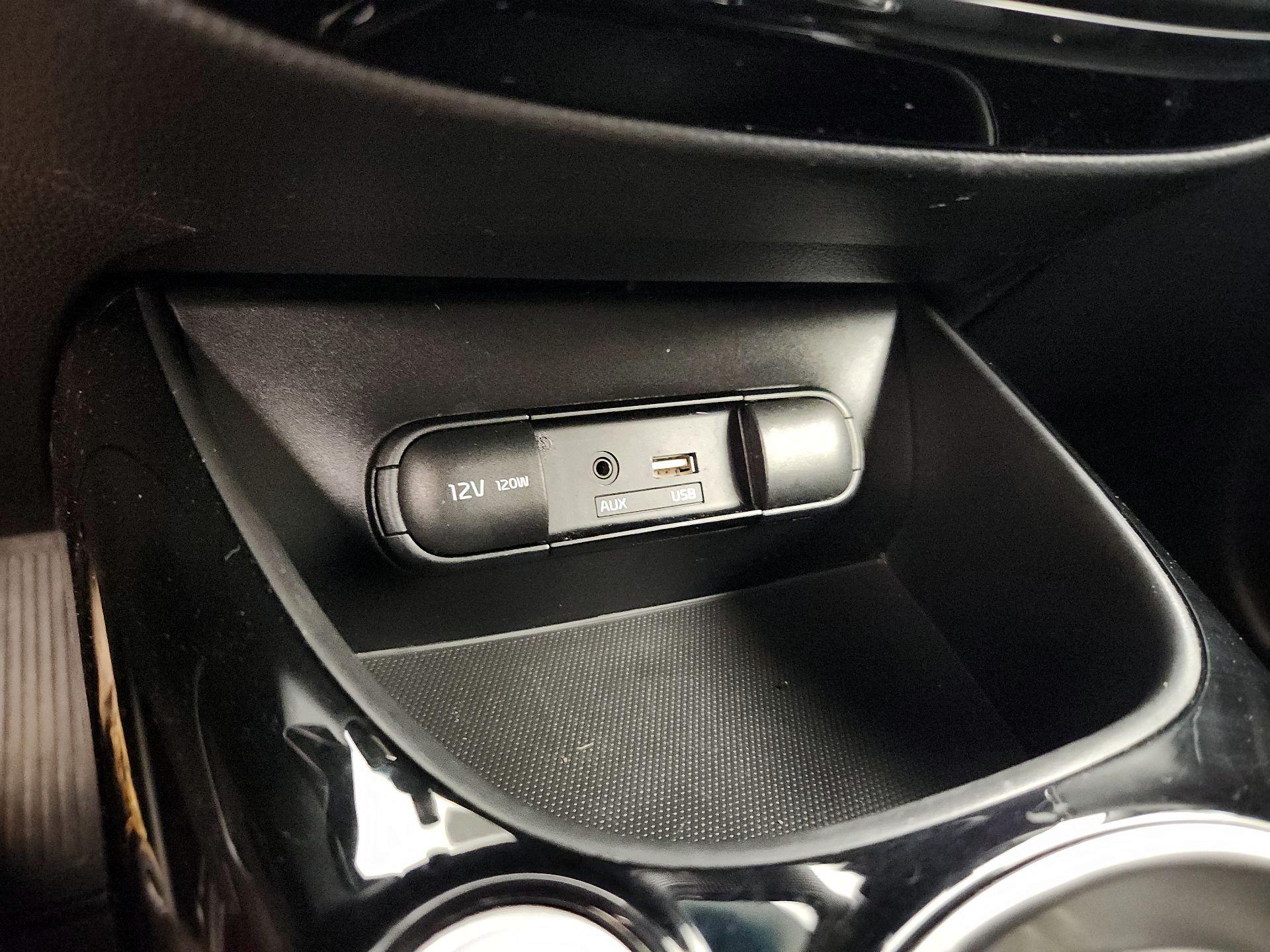 Thumbnail: 2015 Kia Soul - 19