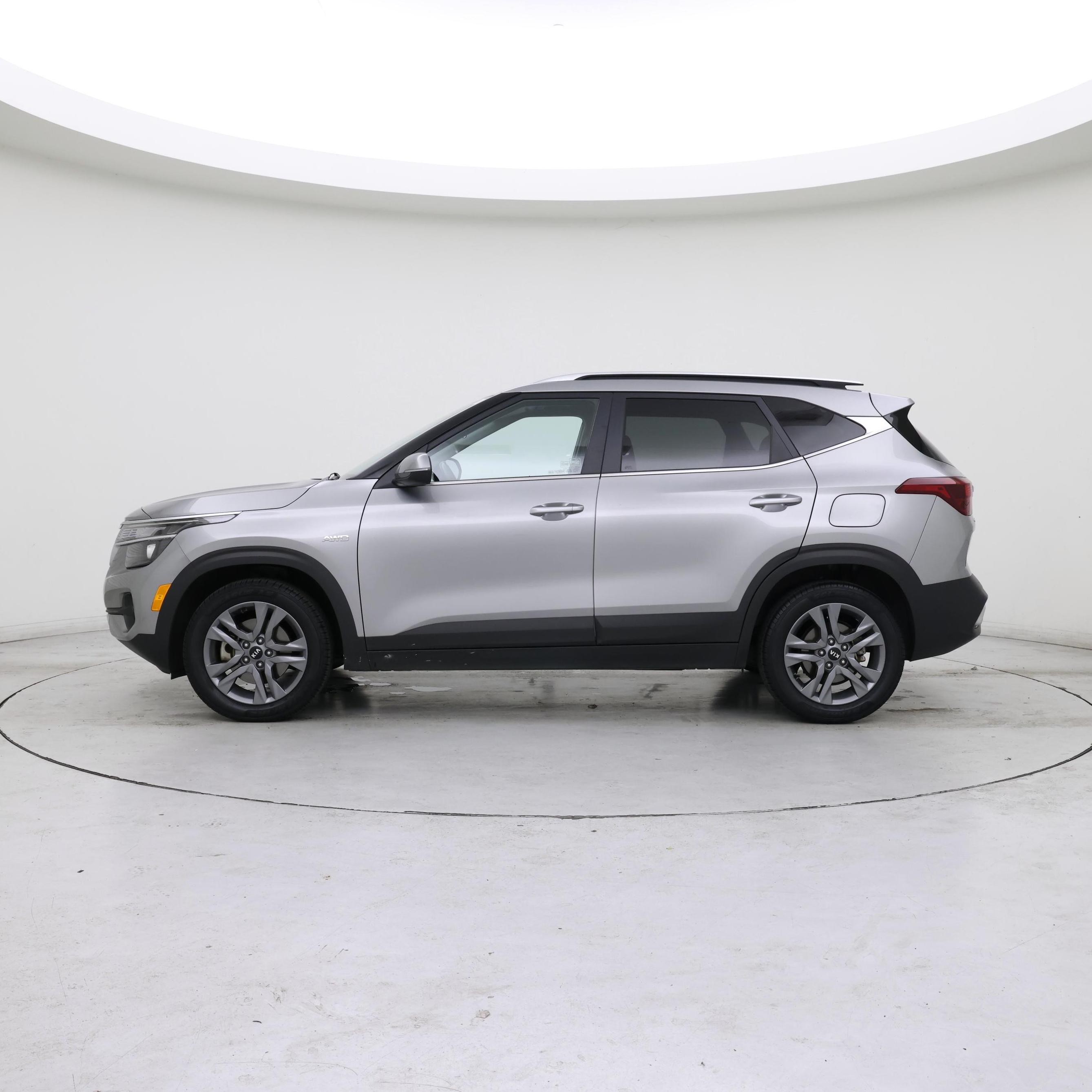 Thumbnail: 2021 Kia Seltos - 3