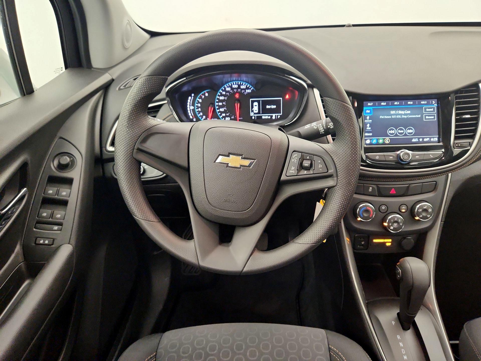 Thumbnail: 2018 Chevrolet Trax - 10