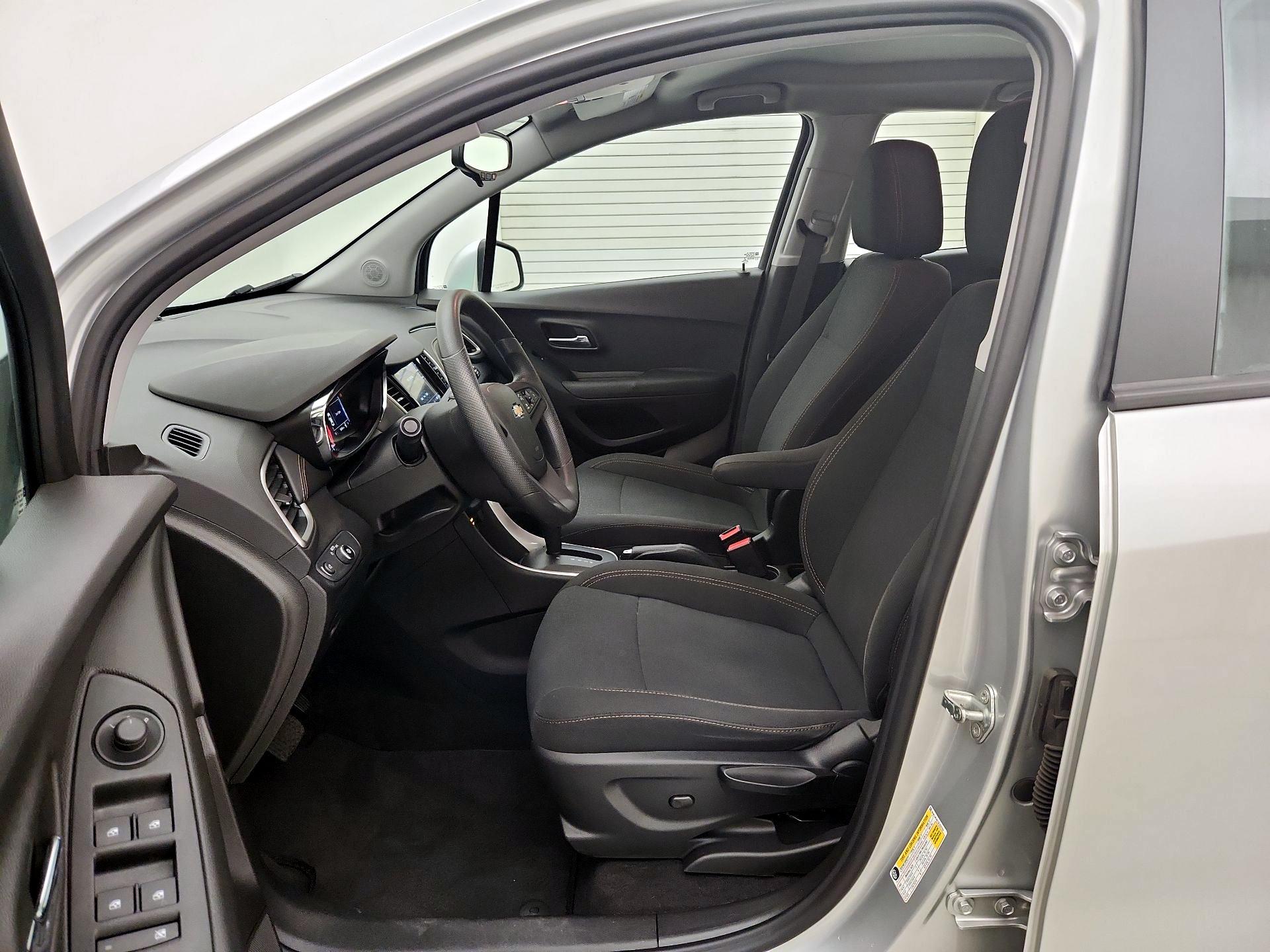 Thumbnail: 2018 Chevrolet Trax - 11