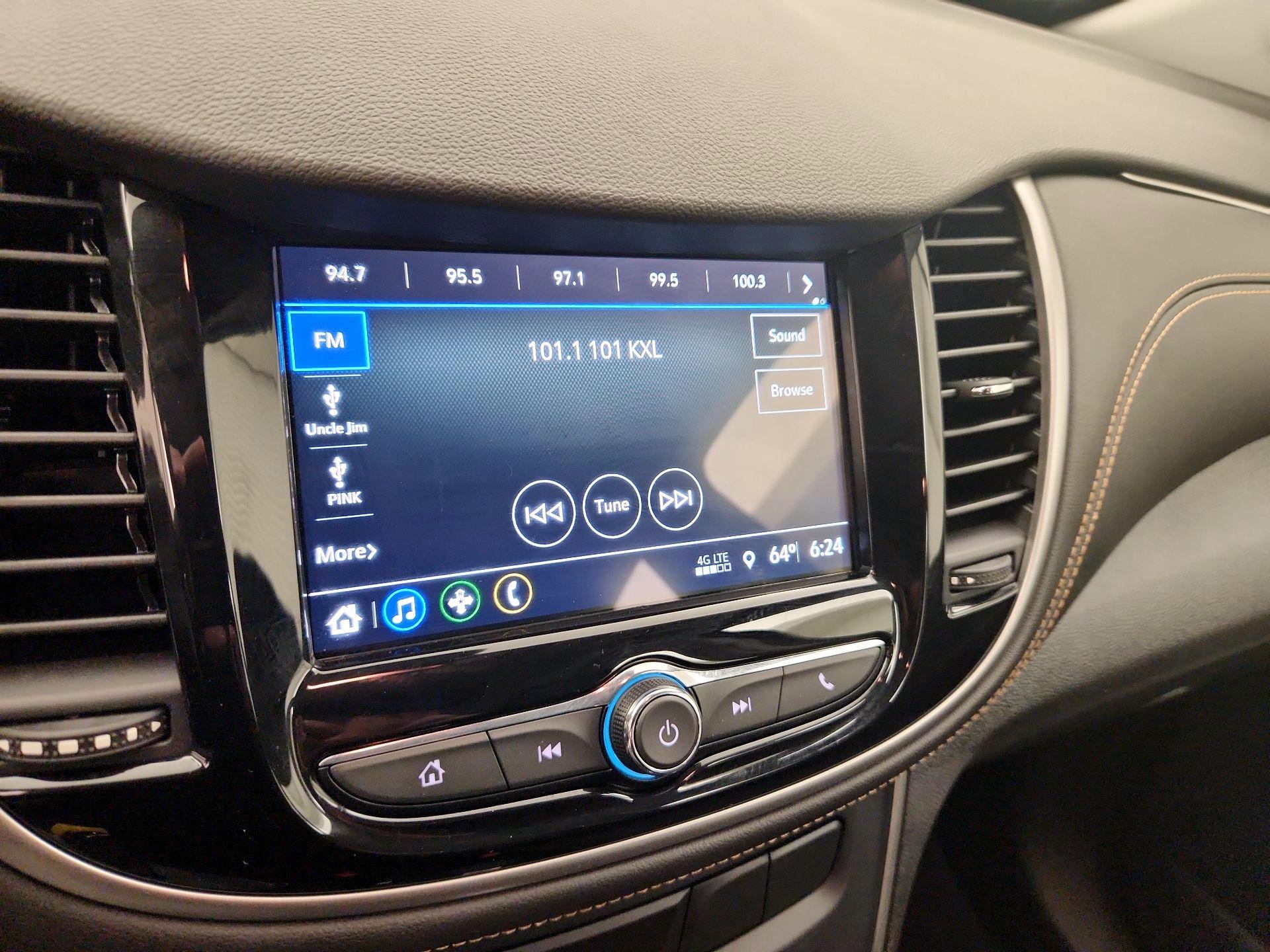 Thumbnail: 2018 Chevrolet Trax - 15