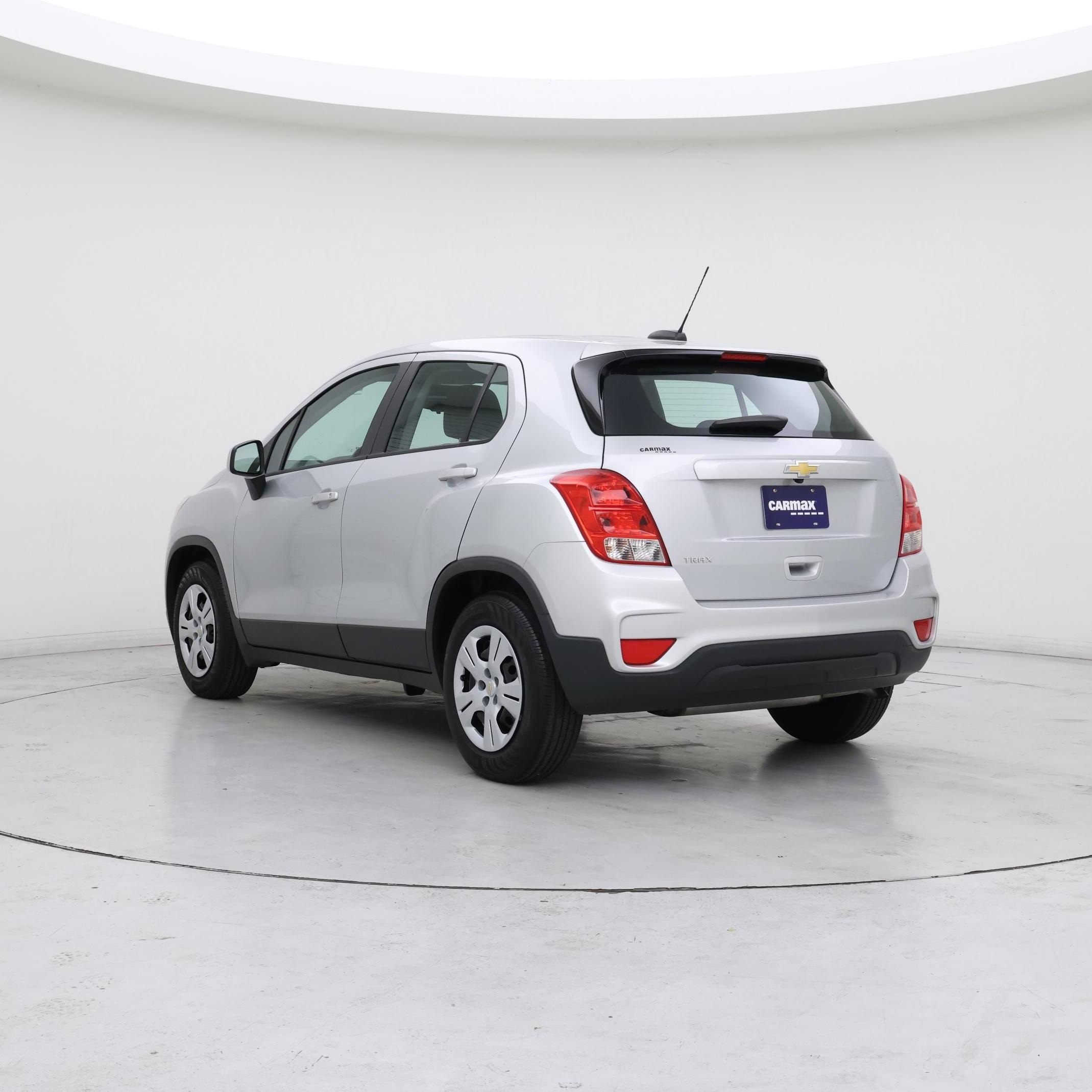 Thumbnail: 2018 Chevrolet Trax - 2
