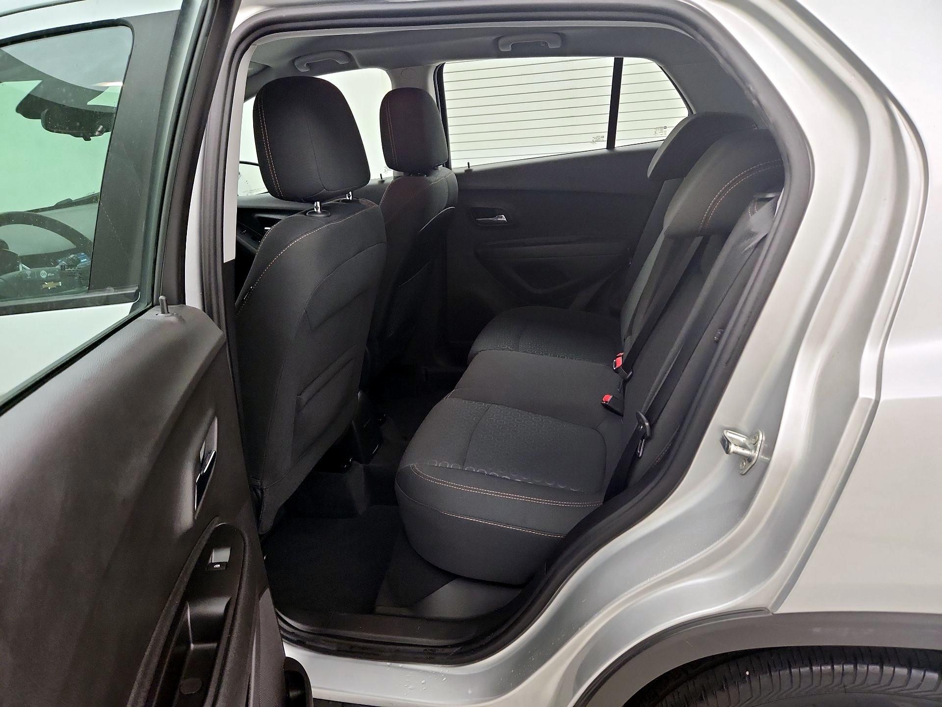 Thumbnail: 2018 Chevrolet Trax - 19