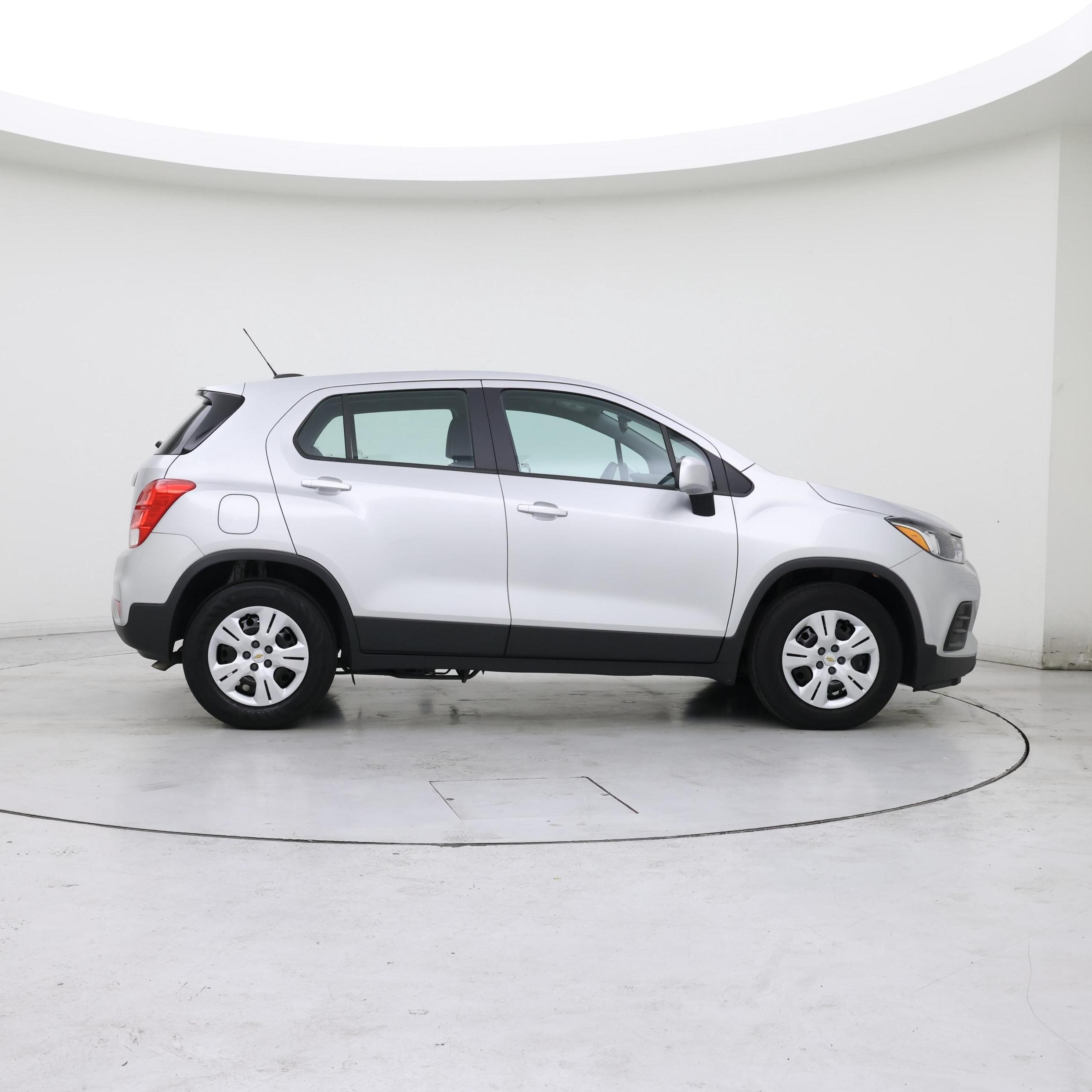 Thumbnail: 2018 Chevrolet Trax - 7