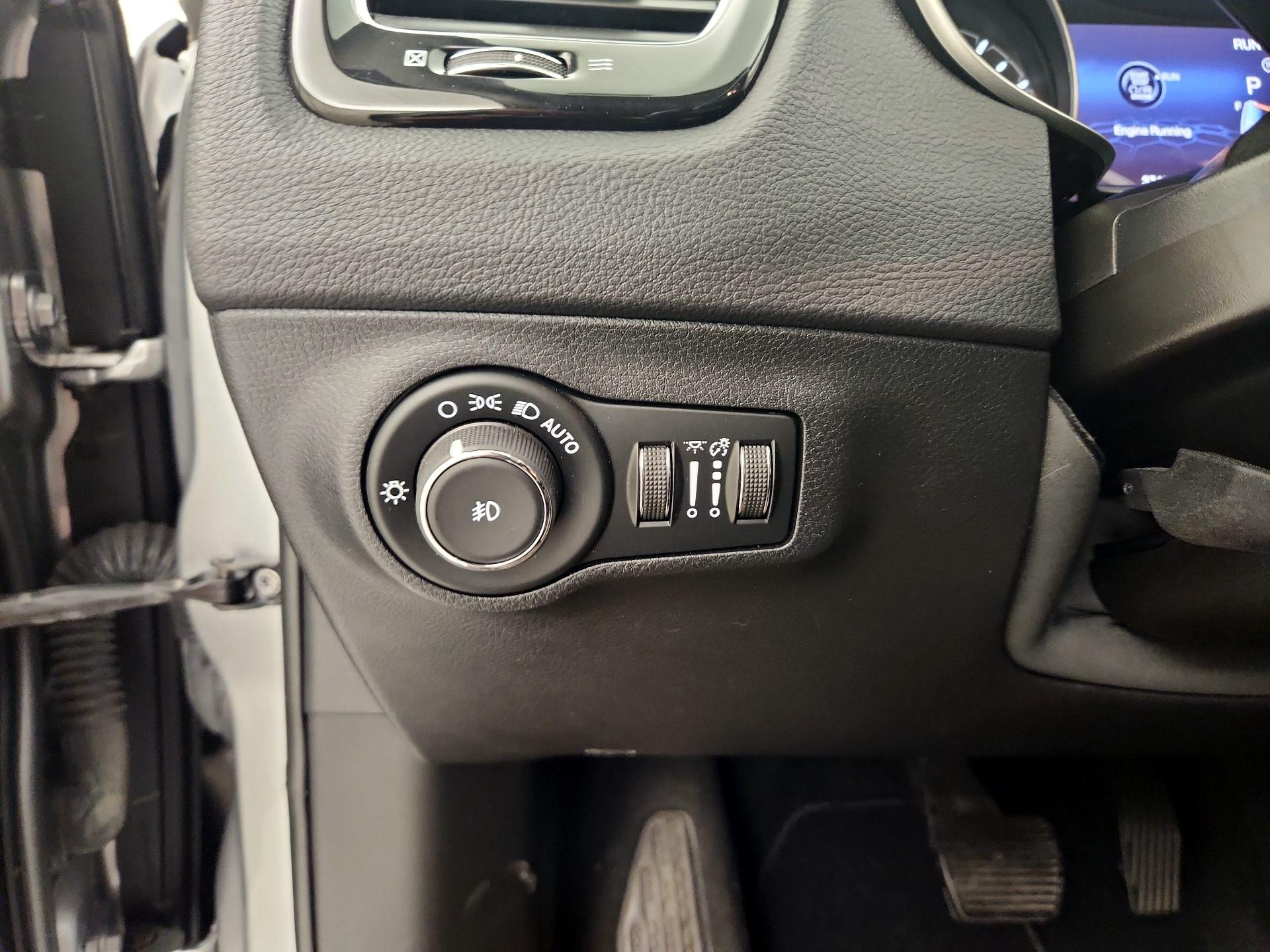 Thumbnail: 2019 Jeep Compass - 13