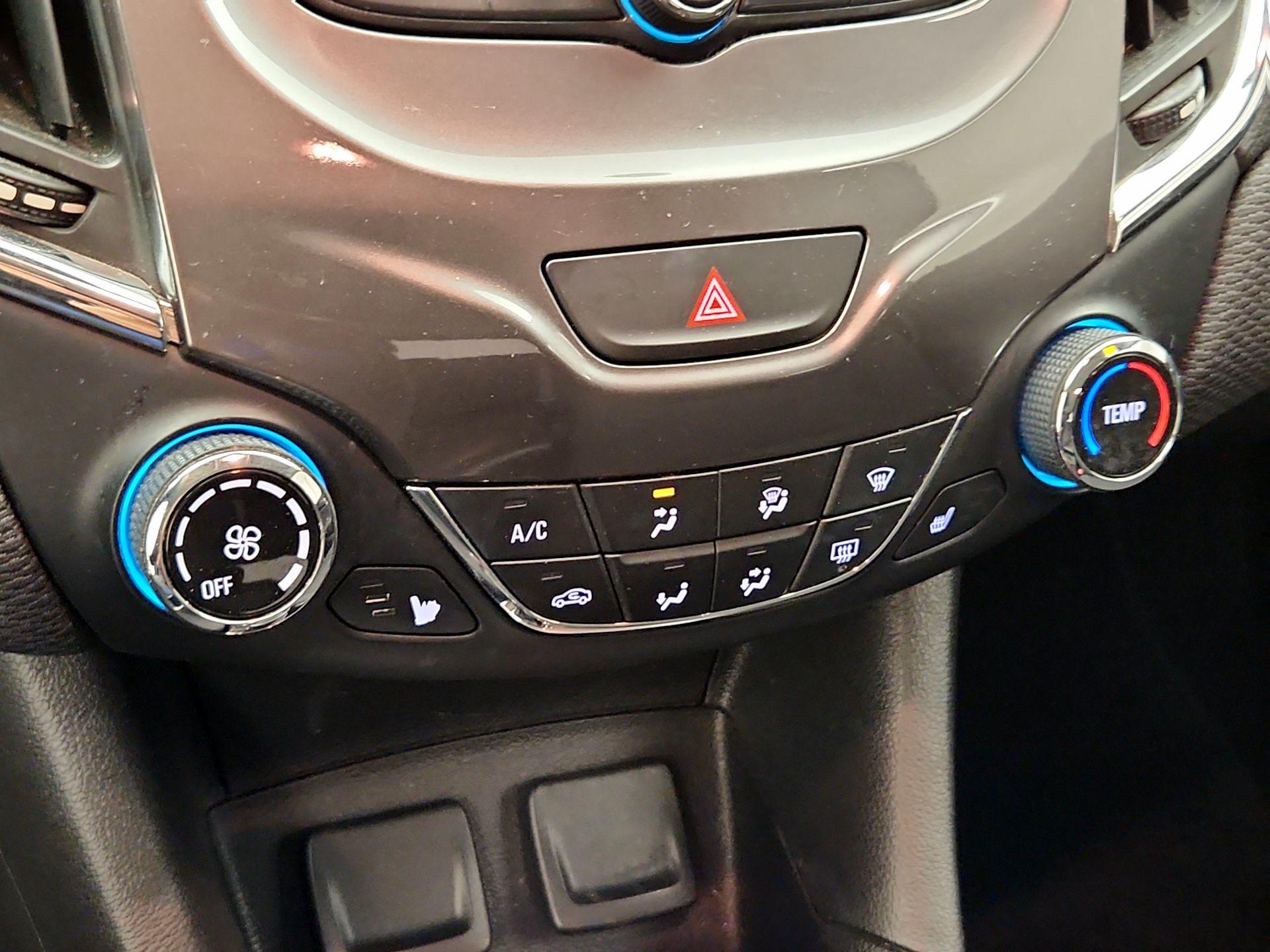 Thumbnail: 2017 Chevrolet Cruze - 16