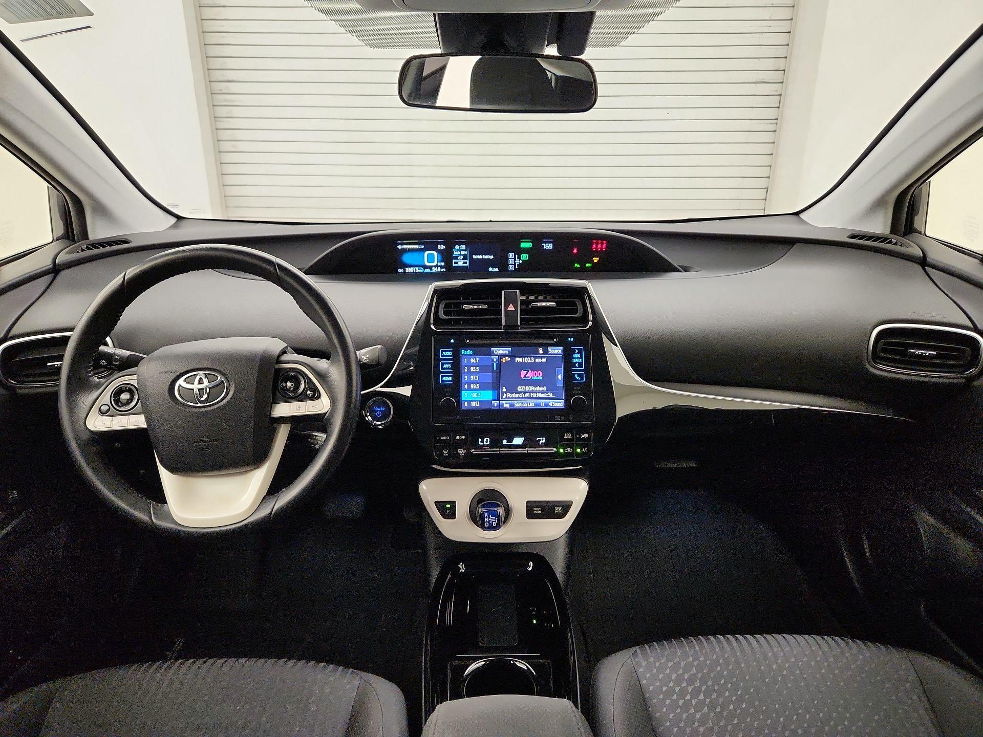 Thumbnail: 2018 Toyota Prius - 9