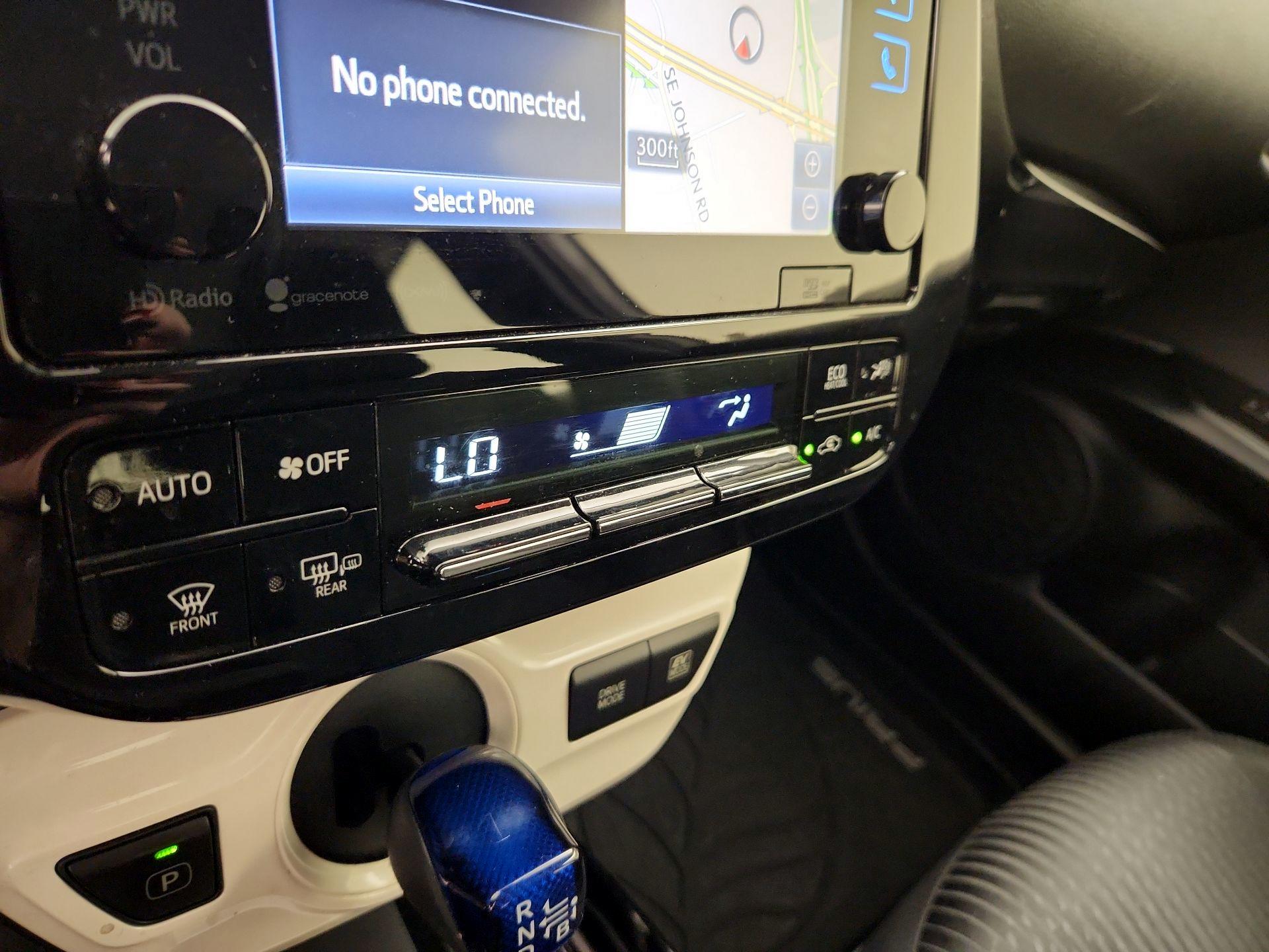 Thumbnail: 2018 Toyota Prius - 16