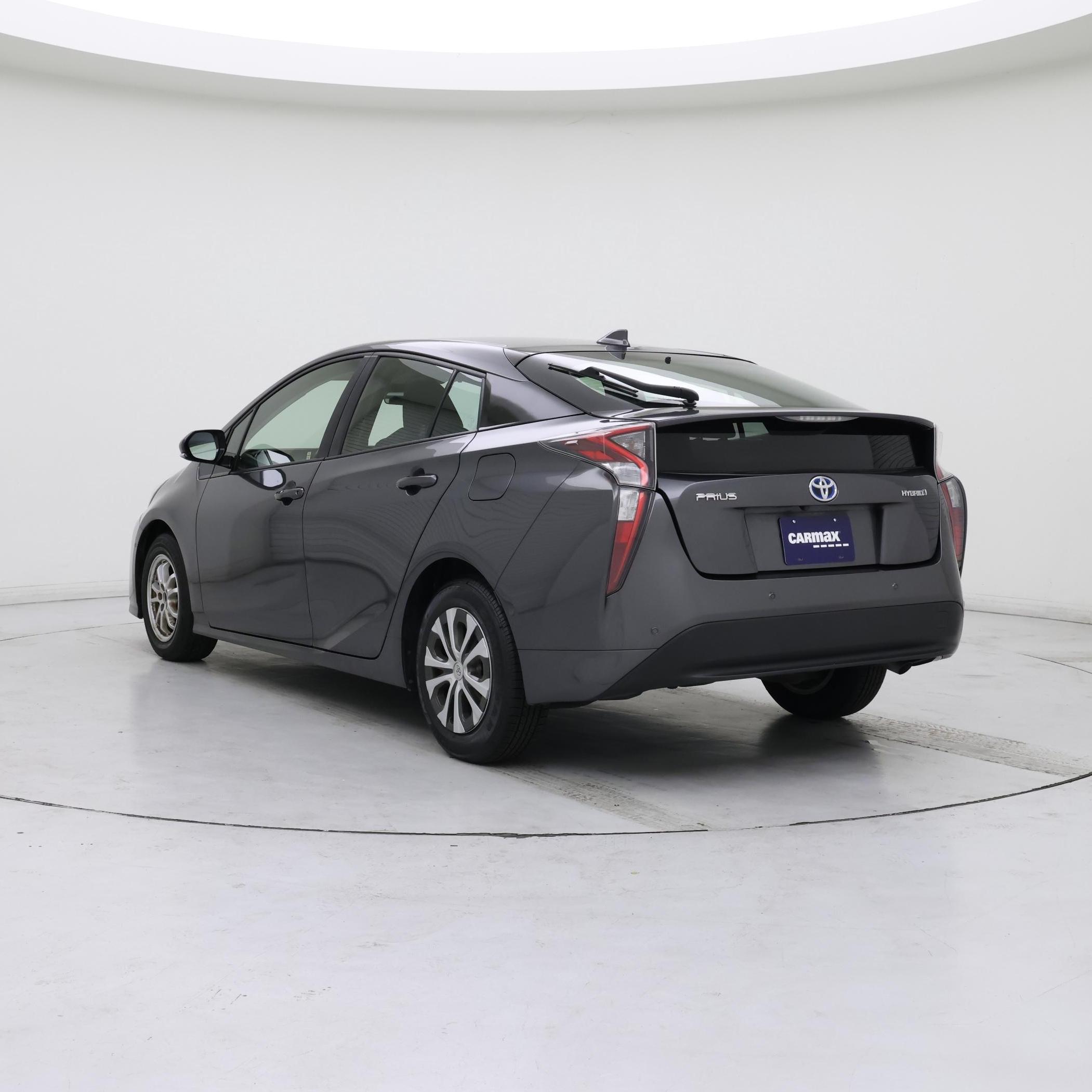 Thumbnail: 2018 Toyota Prius - 2