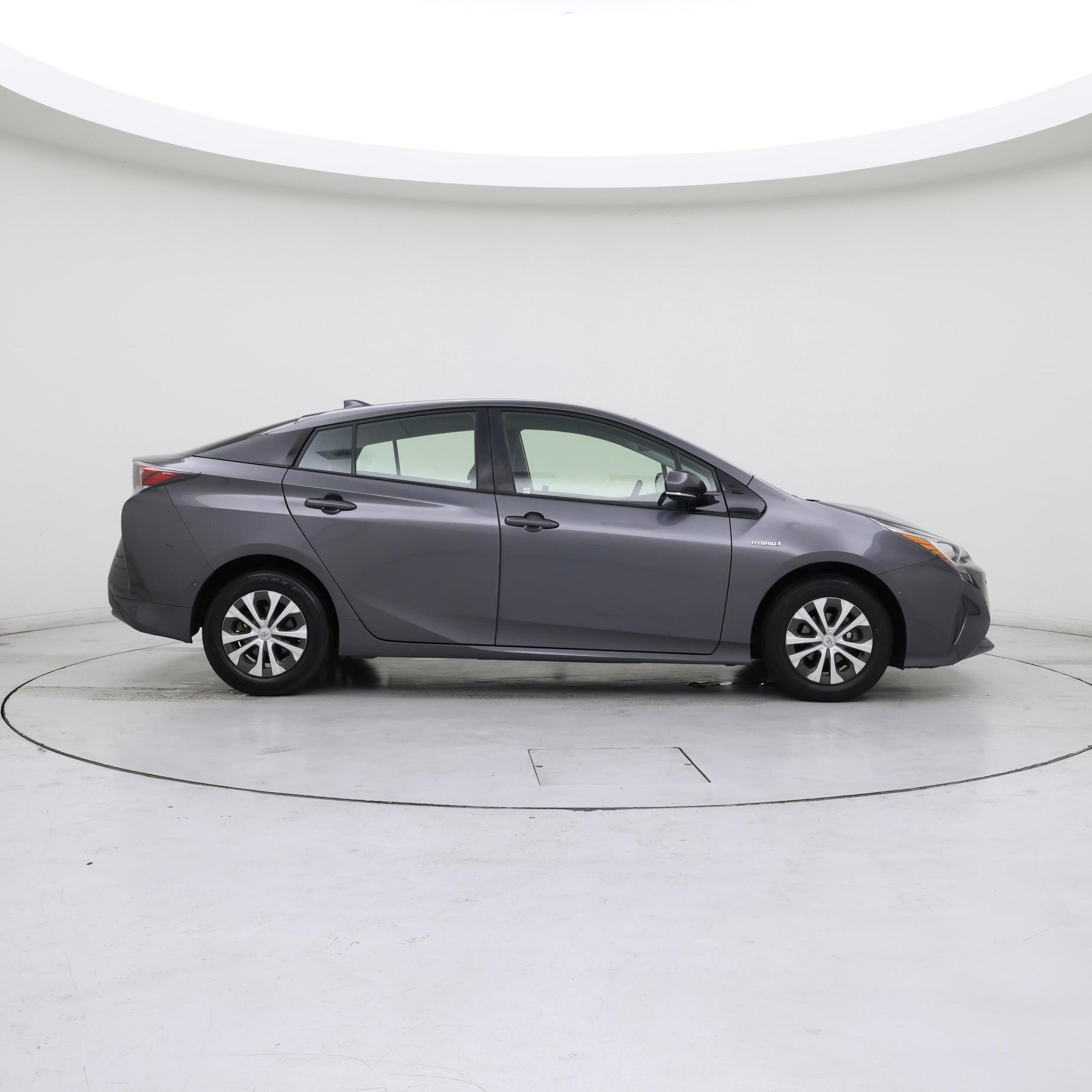 Thumbnail: 2018 Toyota Prius - 7
